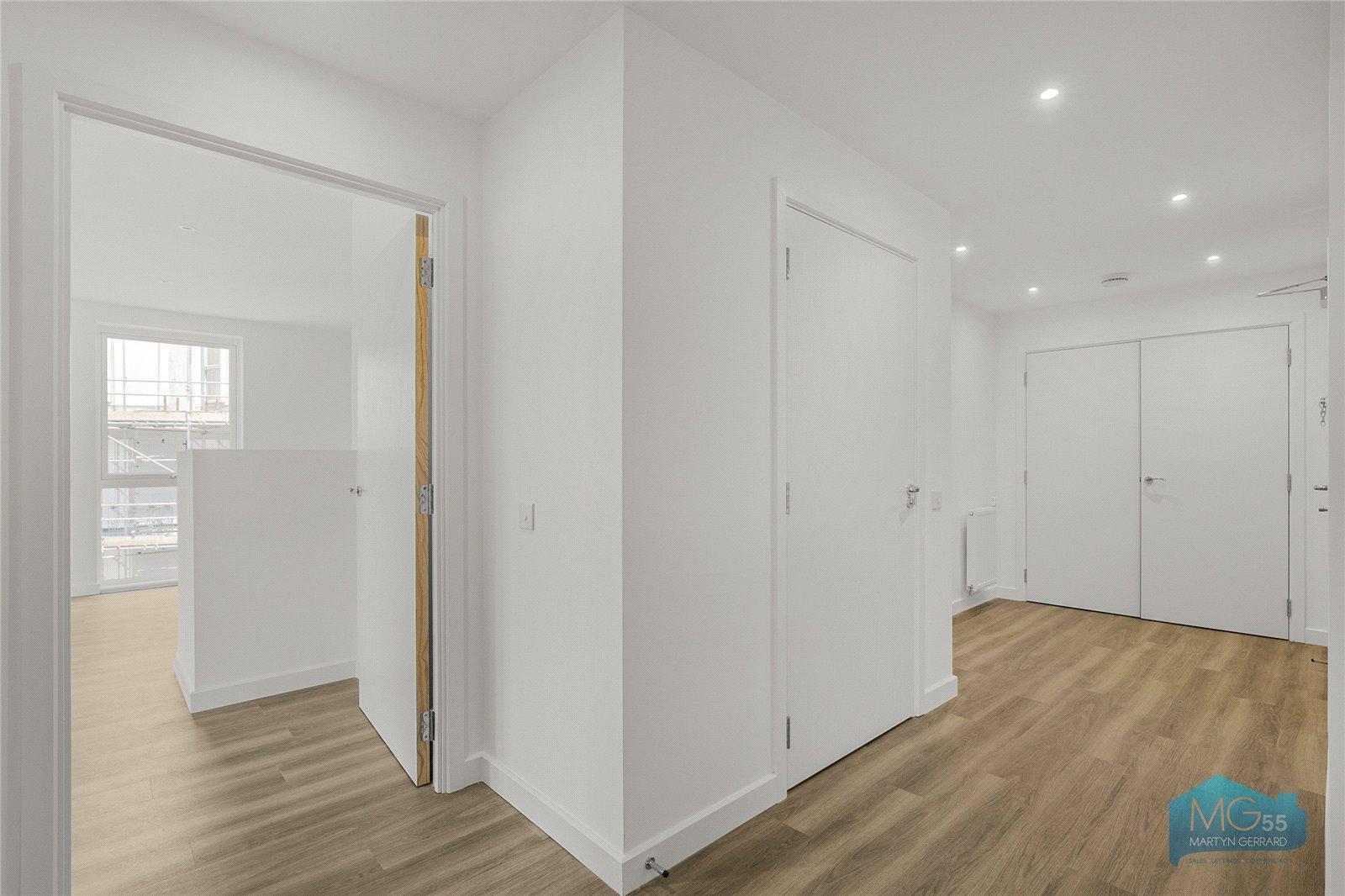 2 bedroom Apartment to rent - Martyn Gerrard