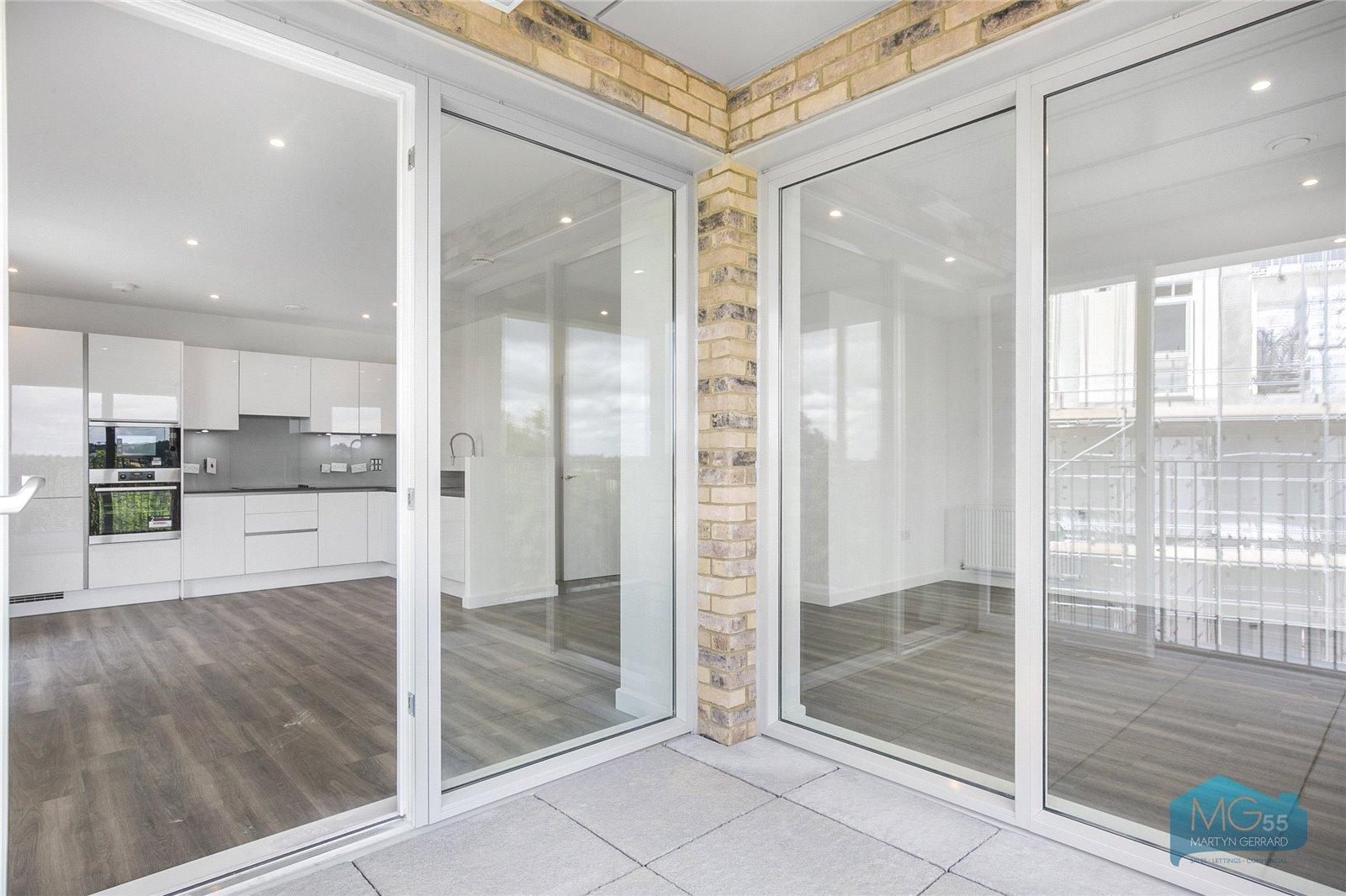 2 bedroom Apartment to rent - Martyn Gerrard