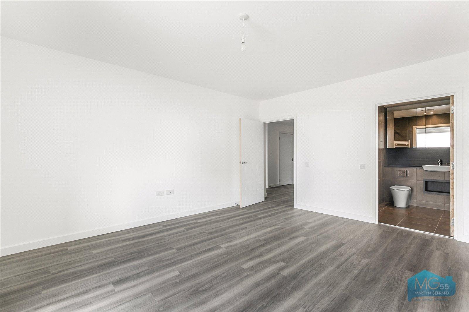 2 bedroom Apartment to rent - Martyn Gerrard