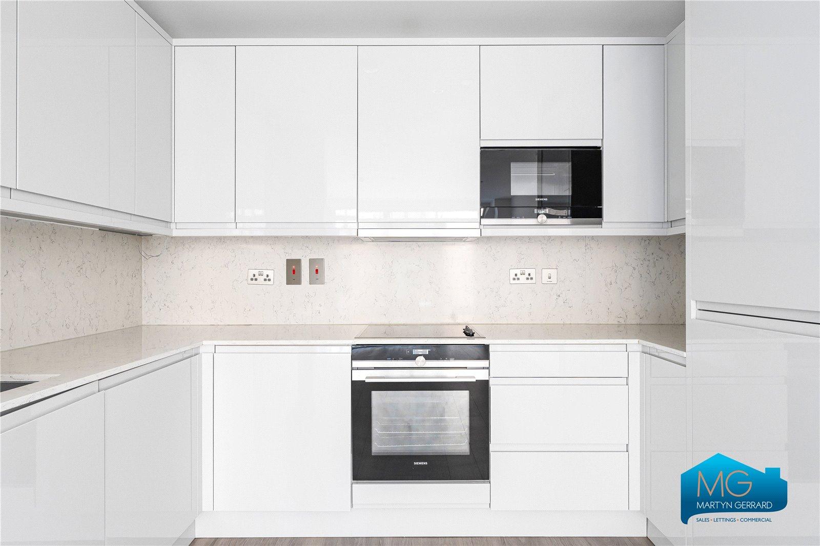 2 bedroom Apartment to rent - Martyn Gerrard