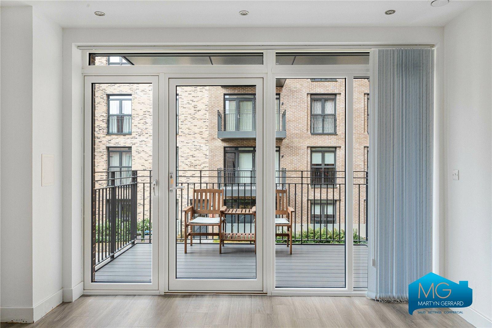 2 bedroom Apartment to rent - Martyn Gerrard
