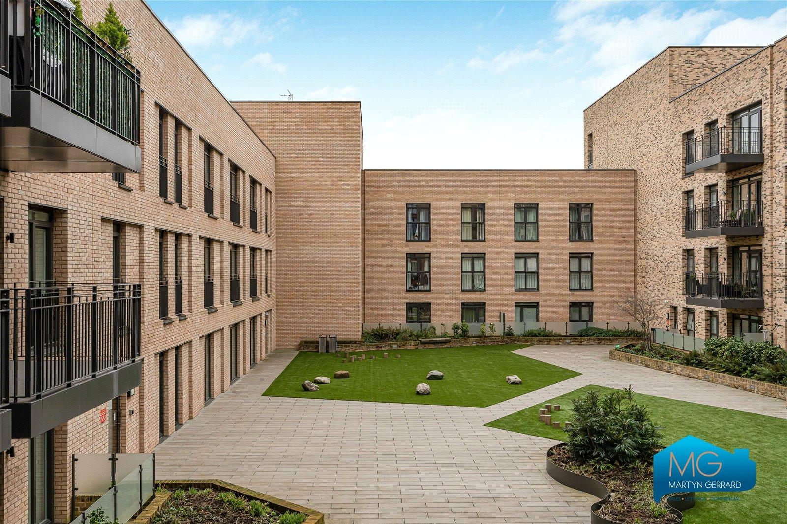 2 bedroom Apartment to rent - Martyn Gerrard