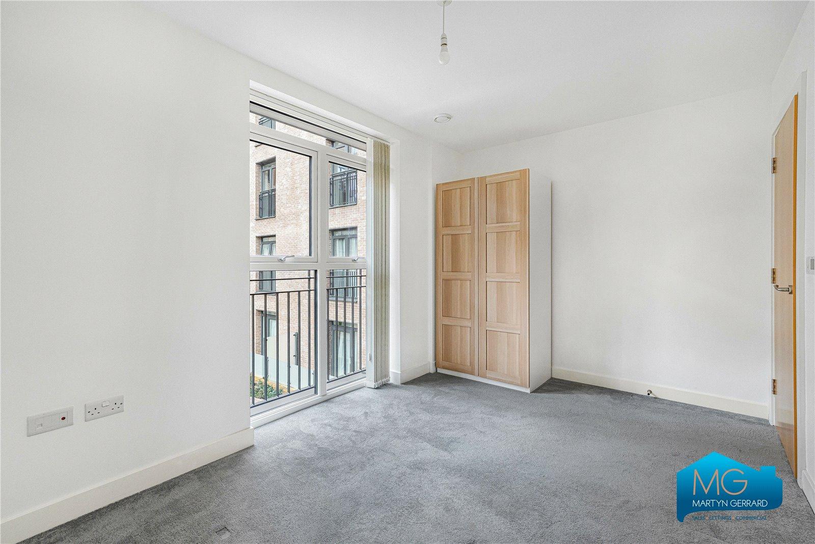 2 bedroom Apartment to rent - Martyn Gerrard