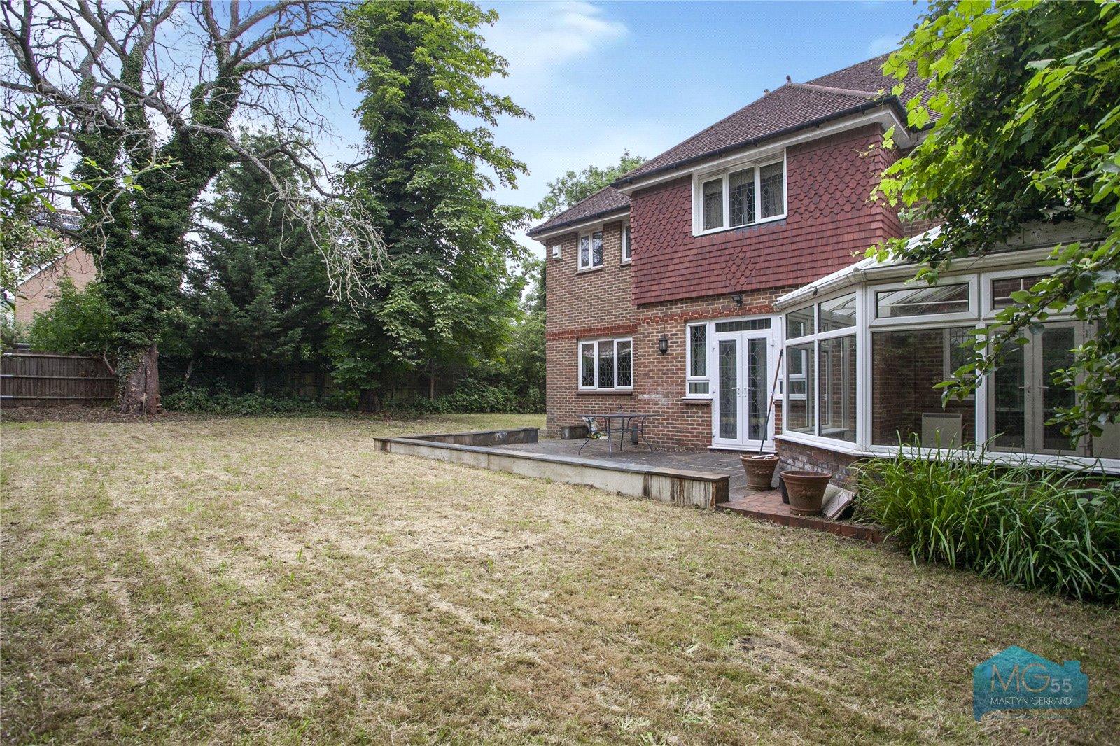 5 bedroom Detached House to rent - Martyn Gerrard