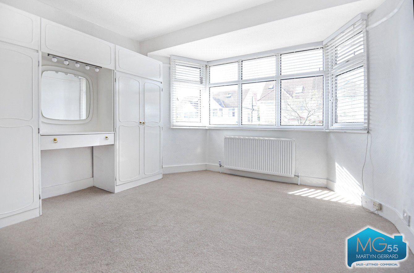 3 bedroom Property to rent - Martyn Gerrard