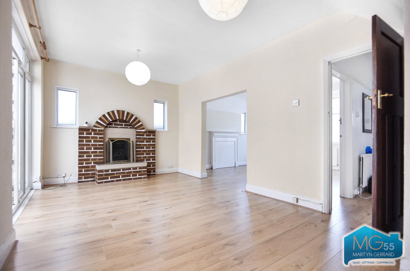 3 bedroom Property to rent - Martyn Gerrard