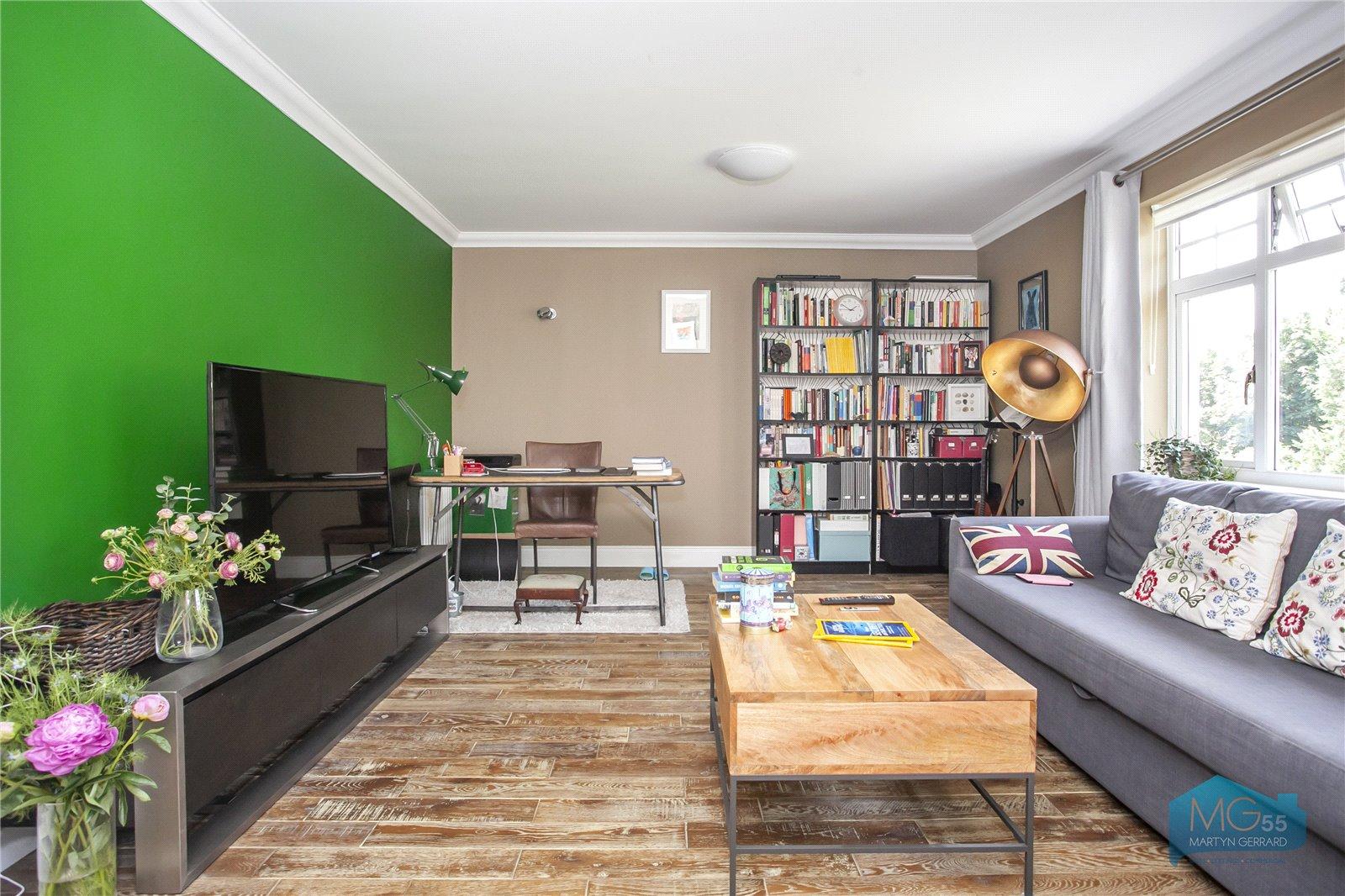 2 bedroom Apartment to rent - Martyn Gerrard