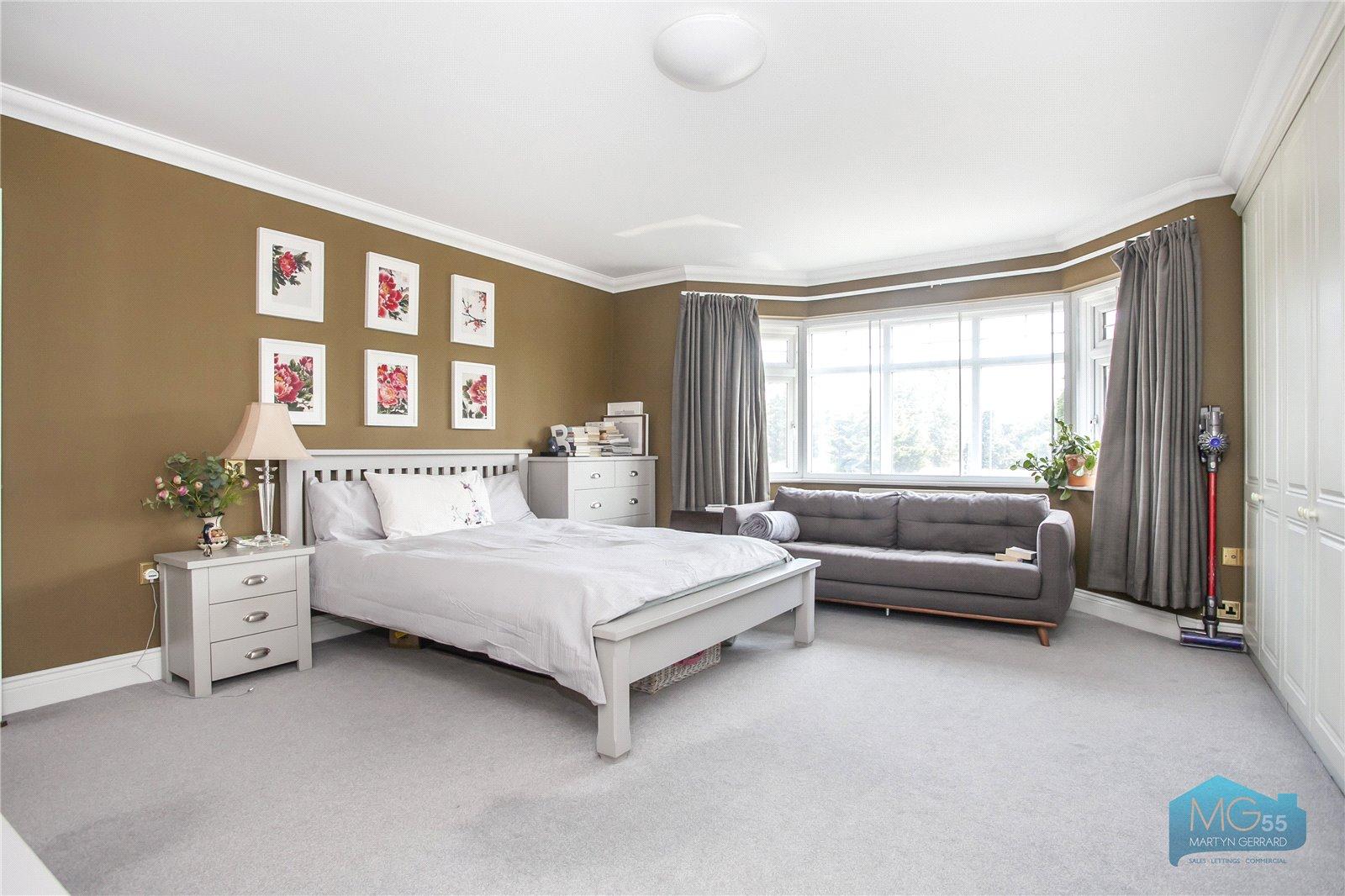 2 bedroom Apartment to rent - Martyn Gerrard