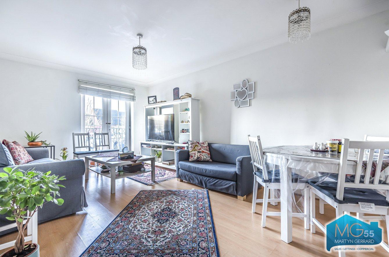 2 bedroom Ground Floor Flat to rent - Martyn Gerrard