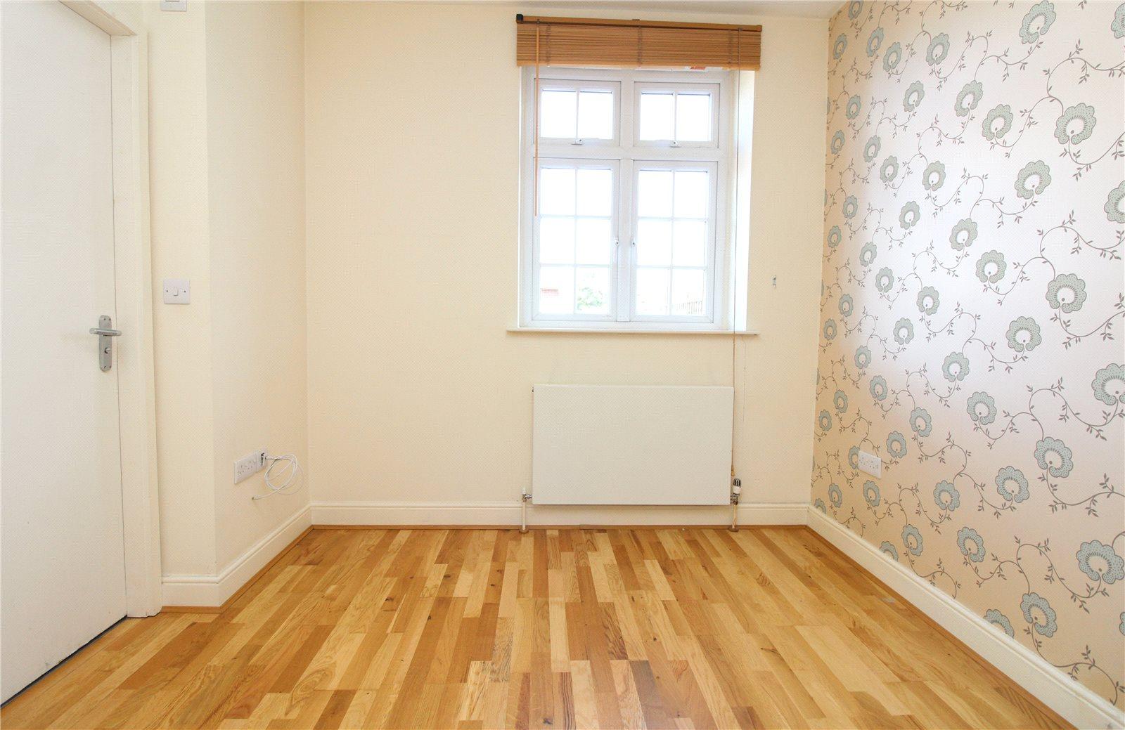 2 bedroom Apartment to rent - Martyn Gerrard