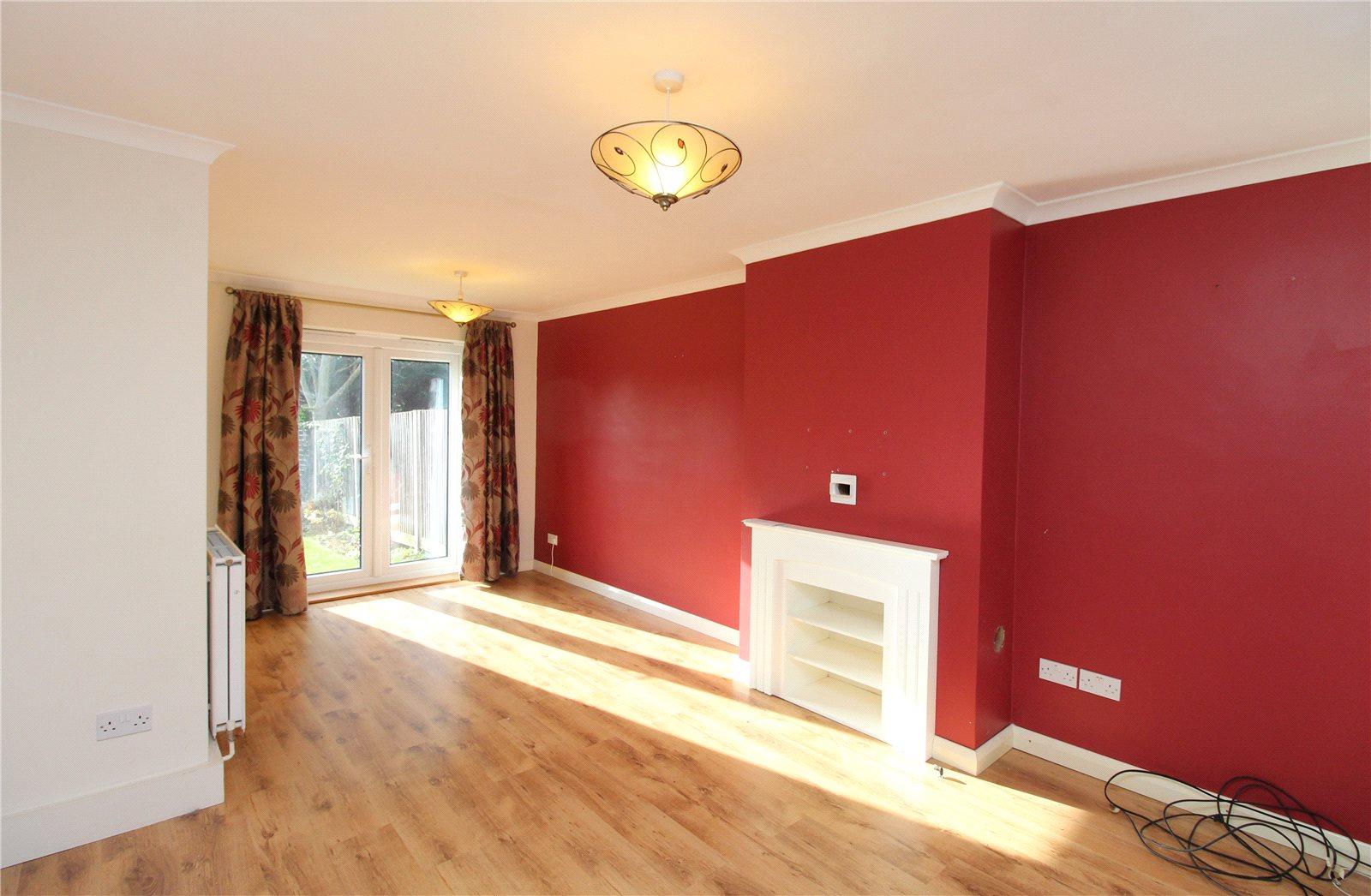 2 bedroom Semi-Detached House to rent - Martyn Gerrard