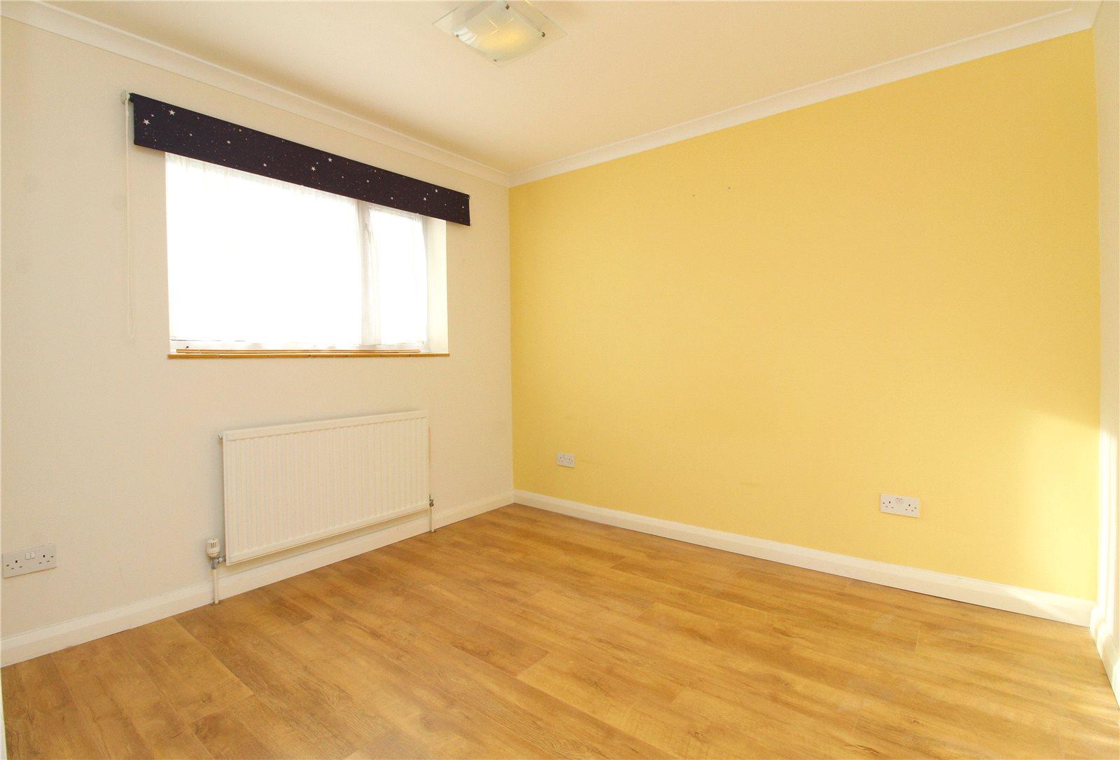2 bedroom Semi-Detached House to rent - Martyn Gerrard