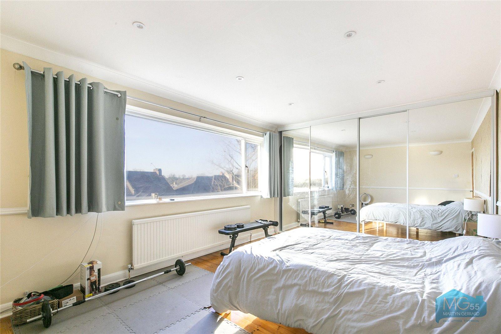 2 bedroom Apartment to rent - Martyn Gerrard