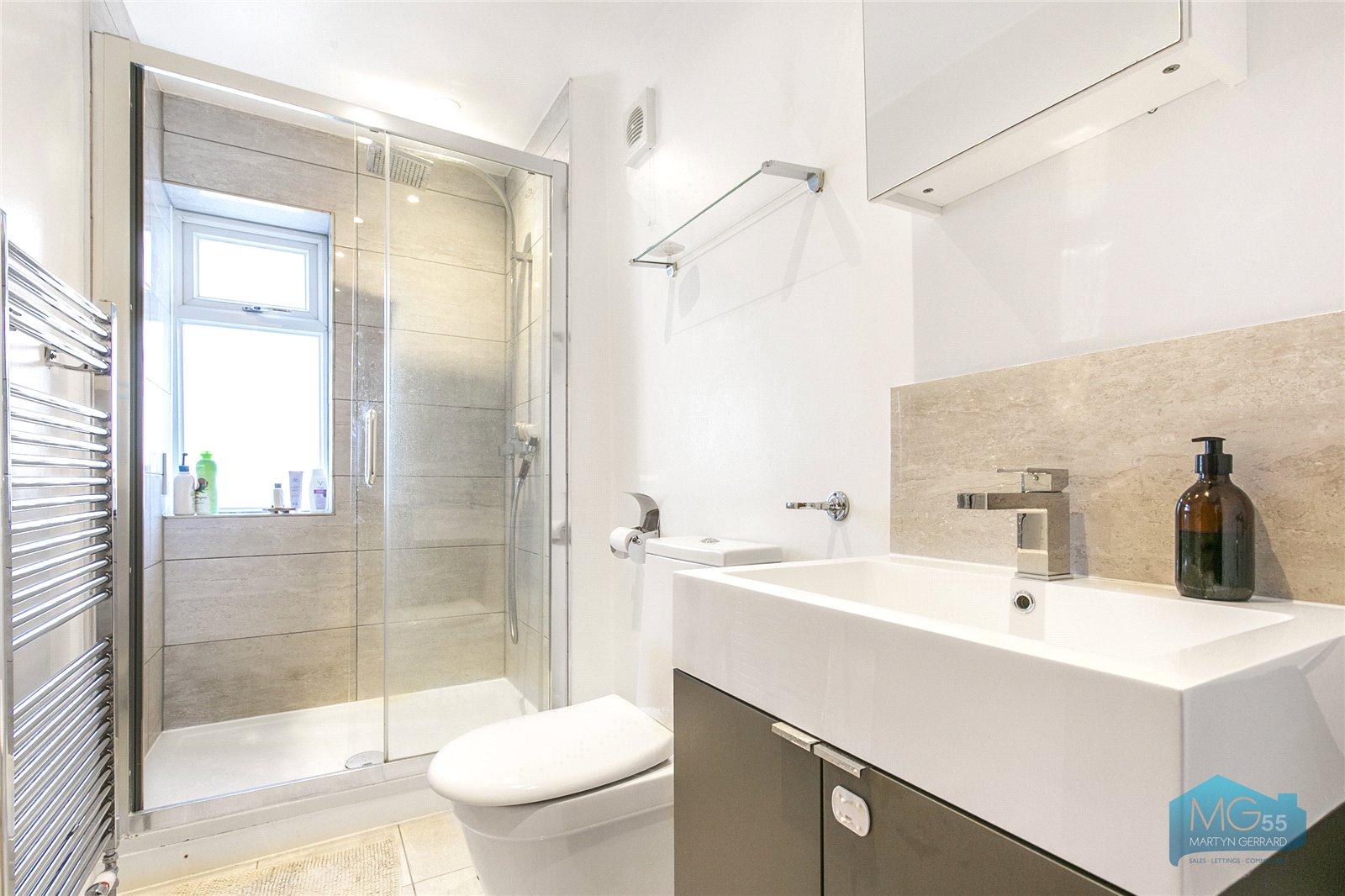 2 bedroom Apartment to rent - Martyn Gerrard
