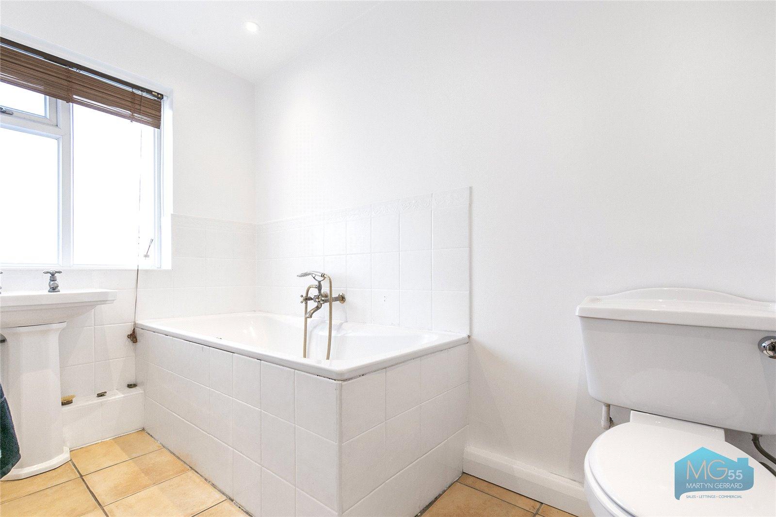 2 bedroom Apartment to rent - Martyn Gerrard