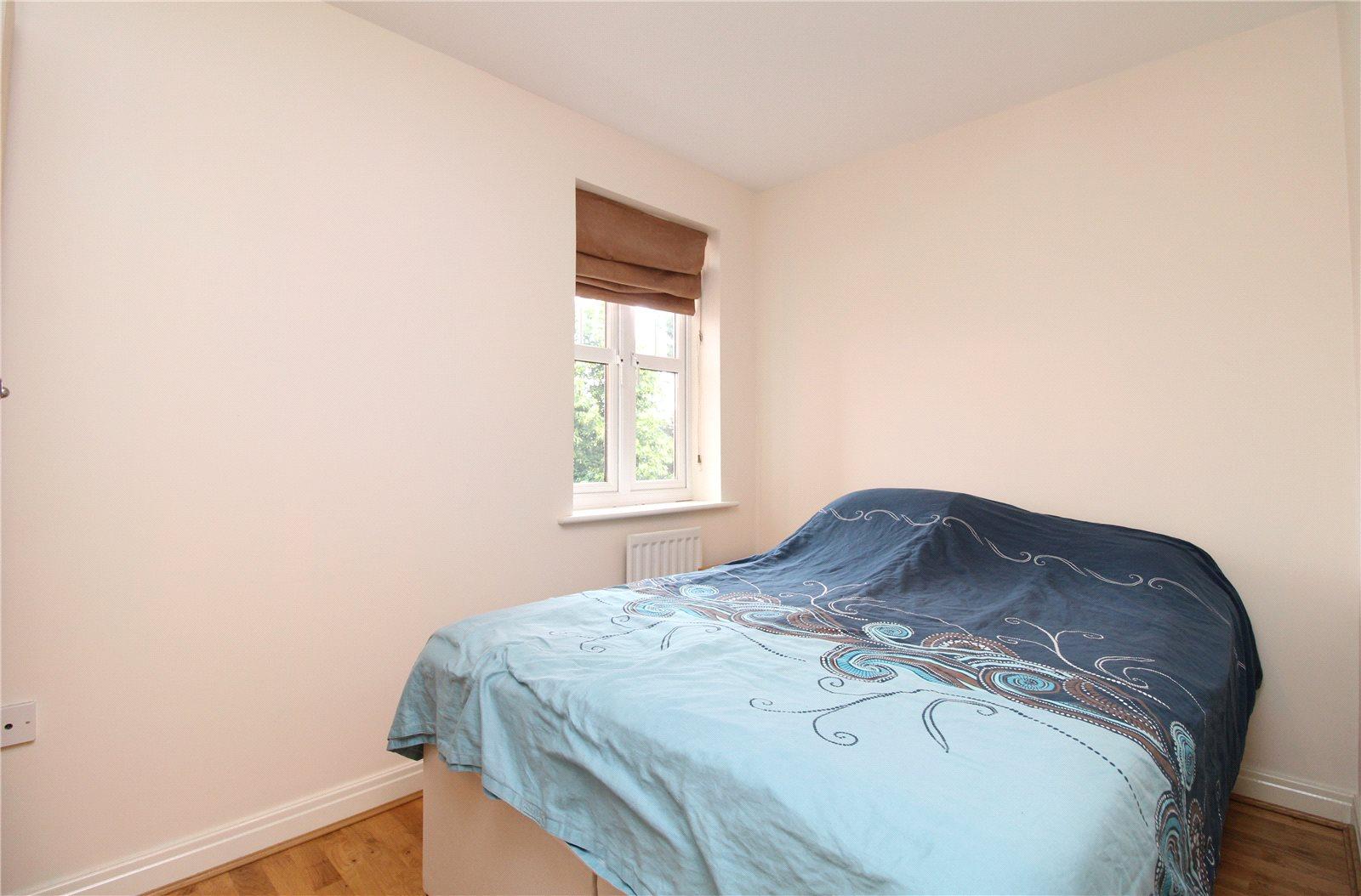 2 bedroom Apartment to rent - Martyn Gerrard