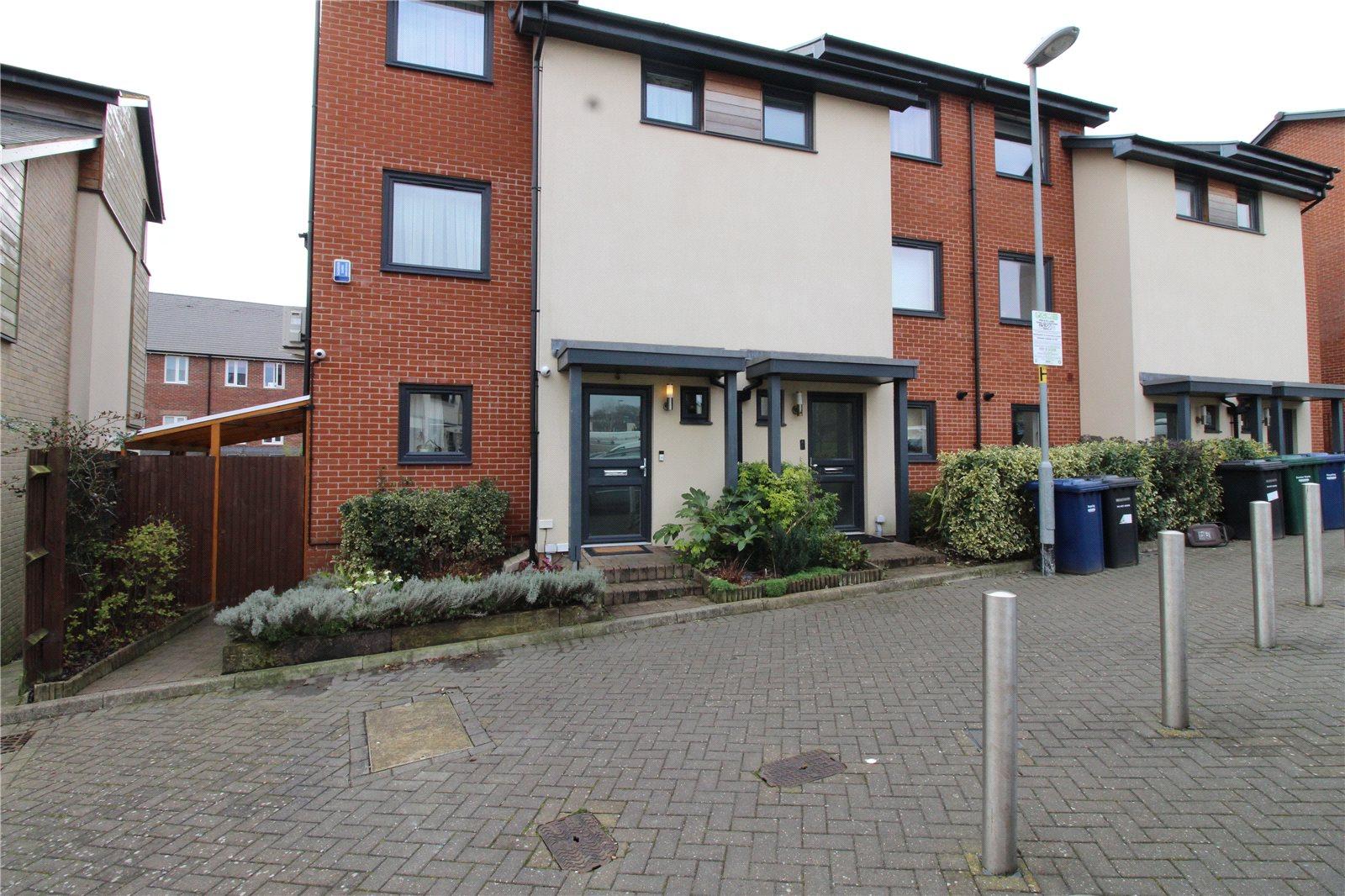 3 bedroom End of Terrace House to rent - Martyn Gerrard