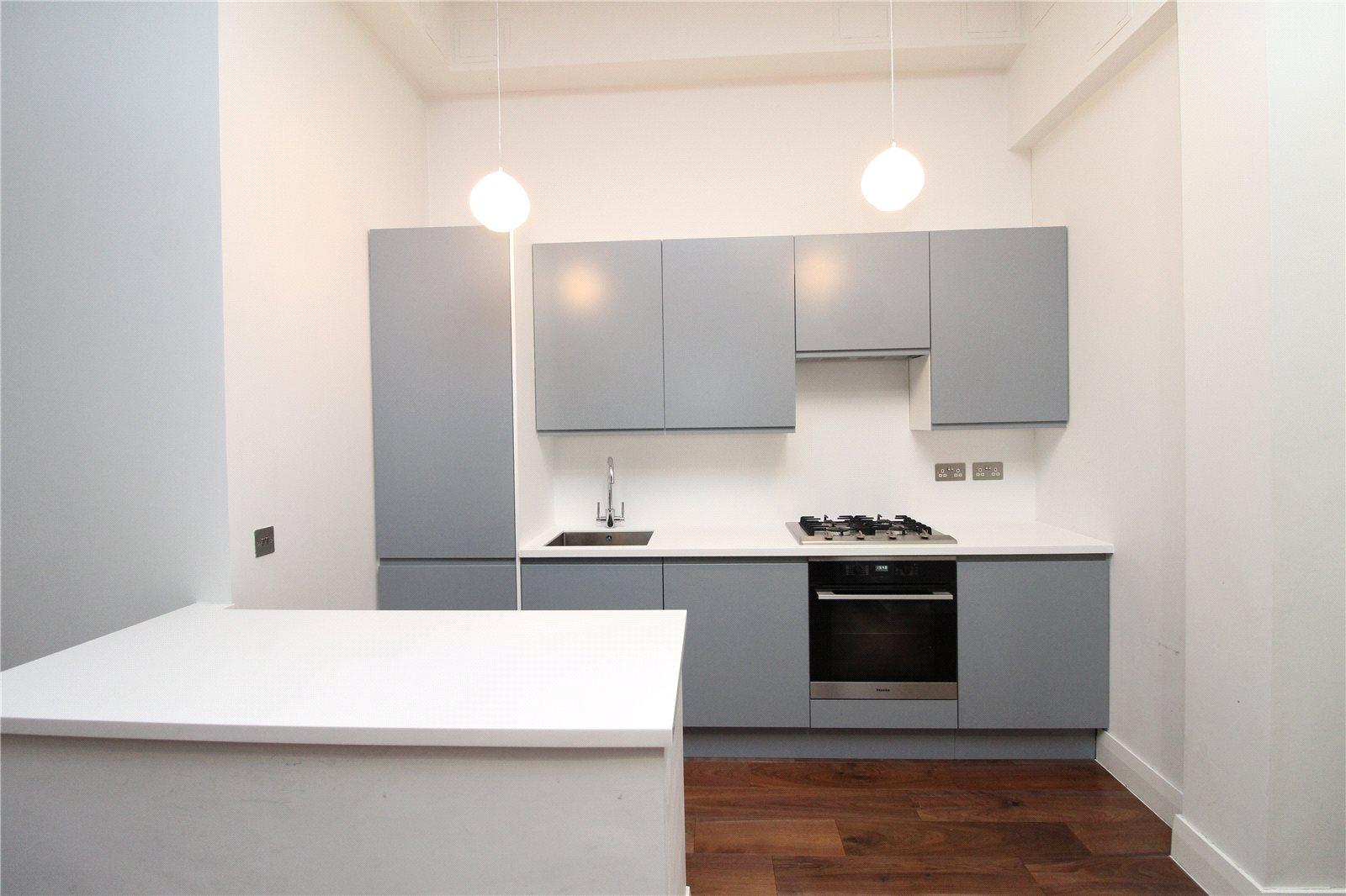 1 bedroom Ground Floor Flat to rent - Martyn Gerrard