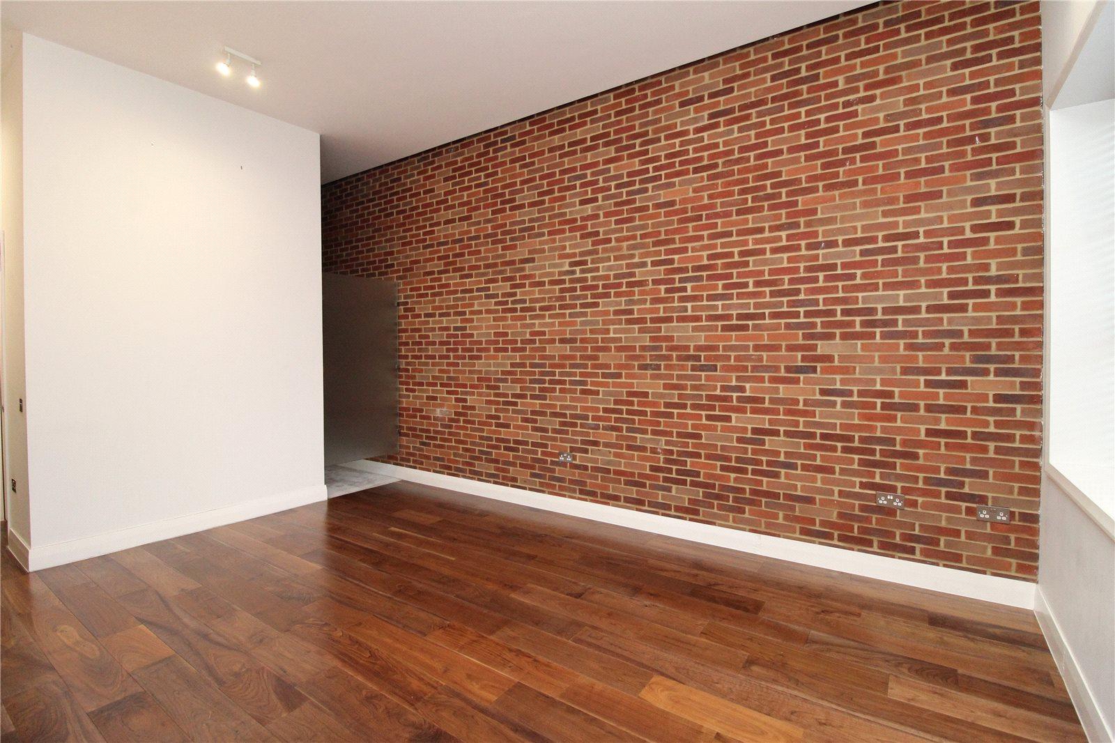 1 bedroom Ground Floor Flat to rent - Martyn Gerrard
