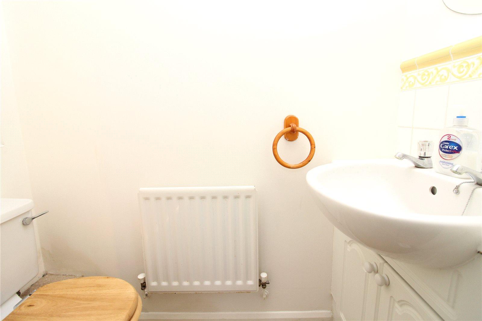 3 bedroom Semi-Detached House to rent - Martyn Gerrard