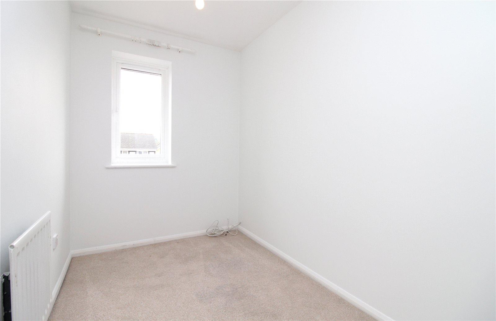 3 bedroom Semi-Detached House to rent - Martyn Gerrard