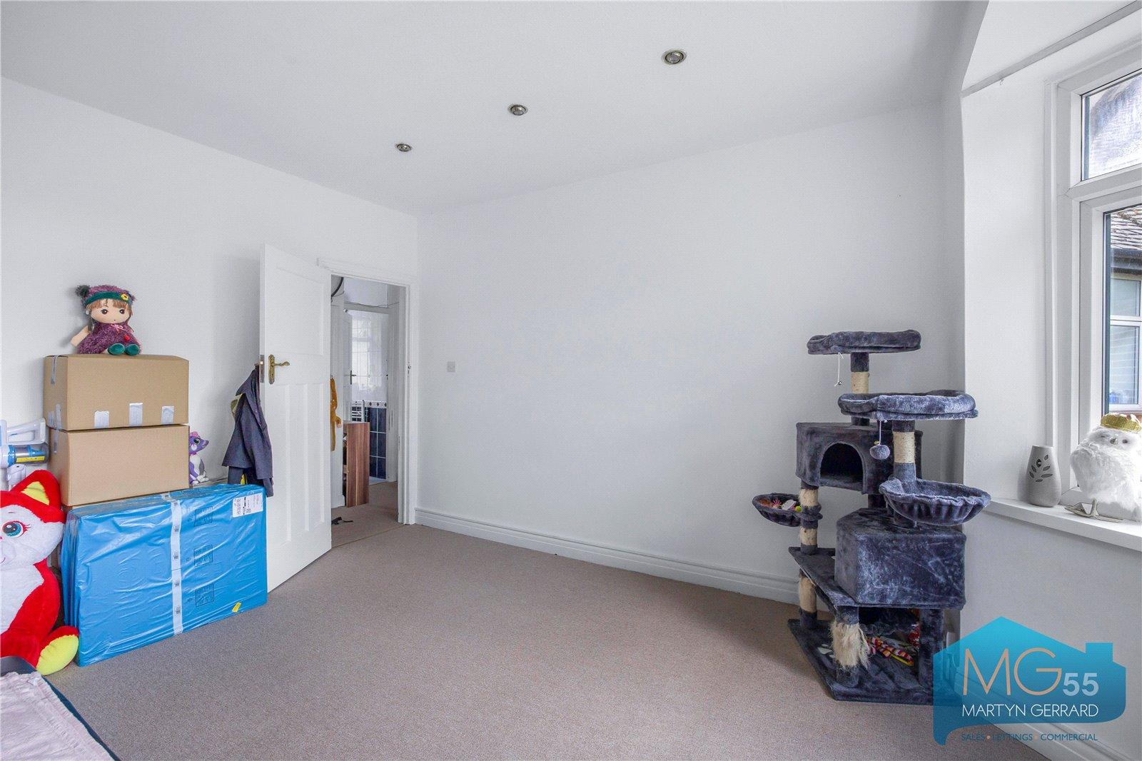 3 bedroom Maisonette to rent - Martyn Gerrard