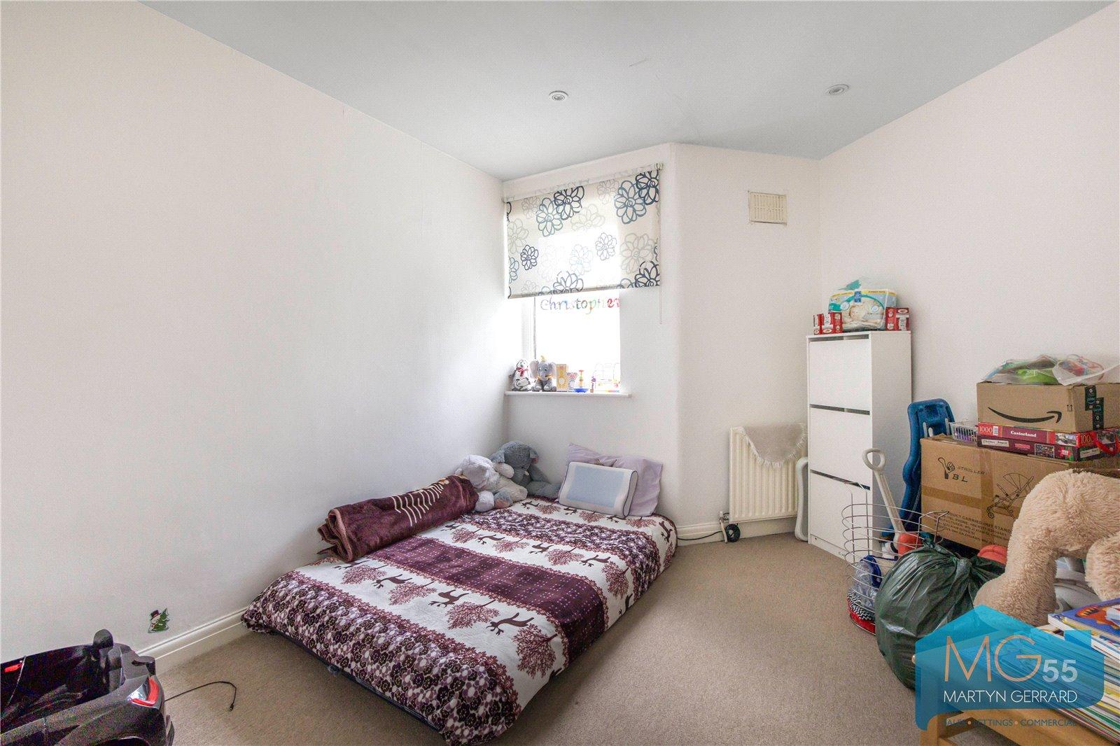 3 bedroom Maisonette to rent - Martyn Gerrard