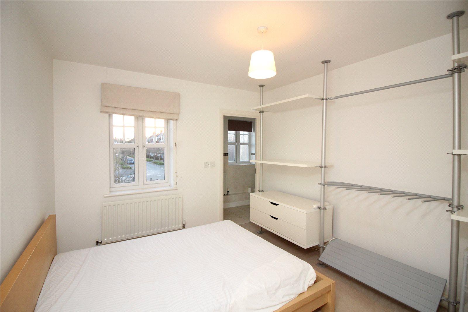 2 bedroom Apartment to rent - Martyn Gerrard