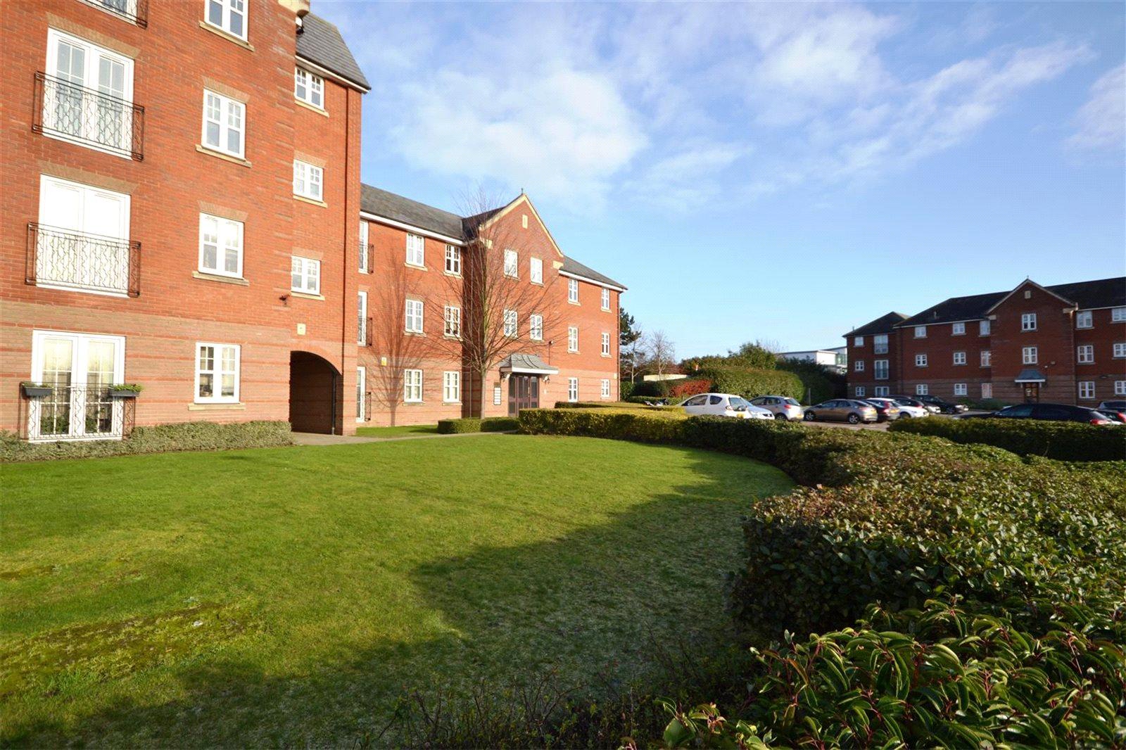 2 bedroom Apartment to rent - Martyn Gerrard