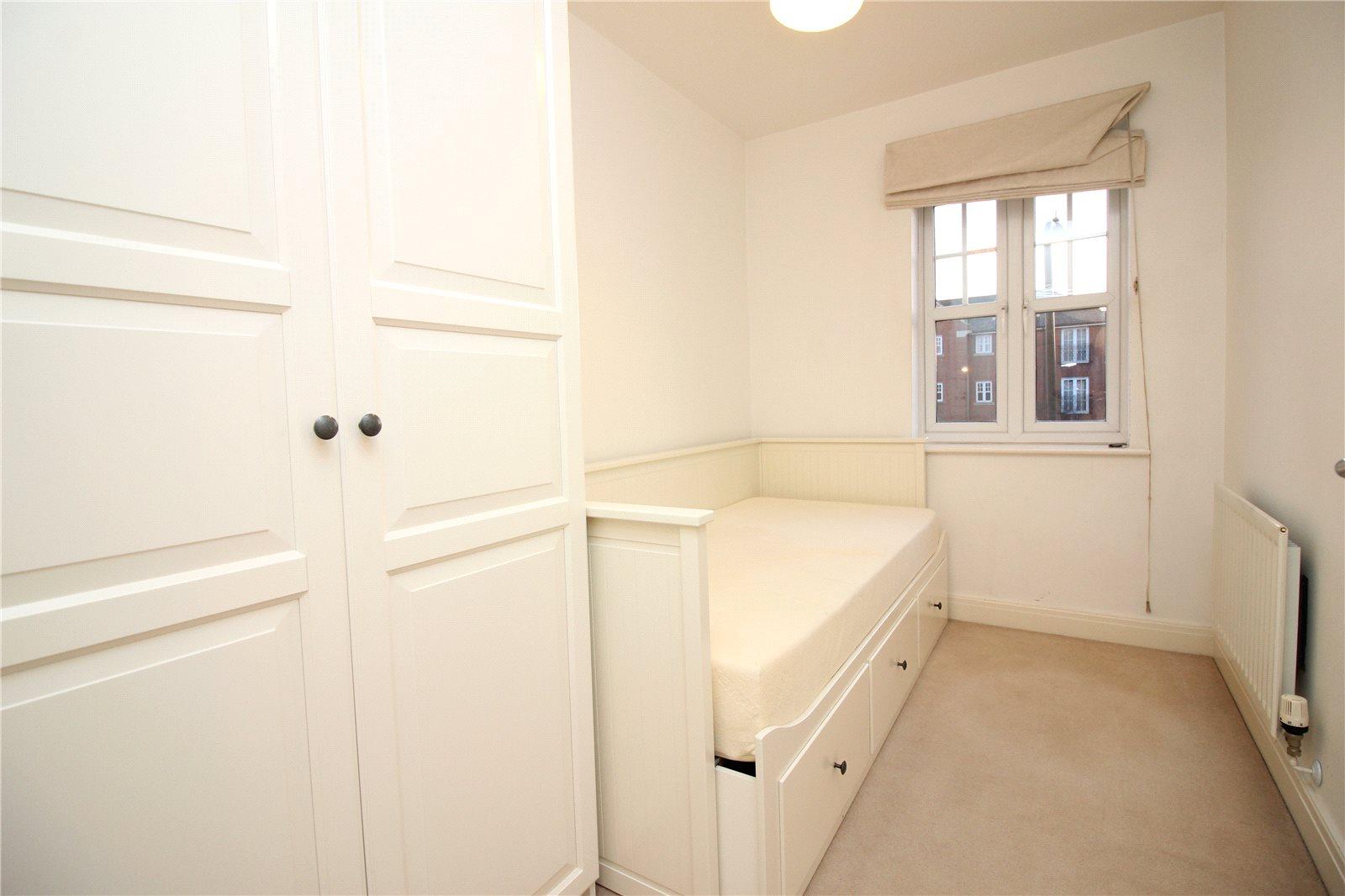 2 bedroom Apartment to rent - Martyn Gerrard