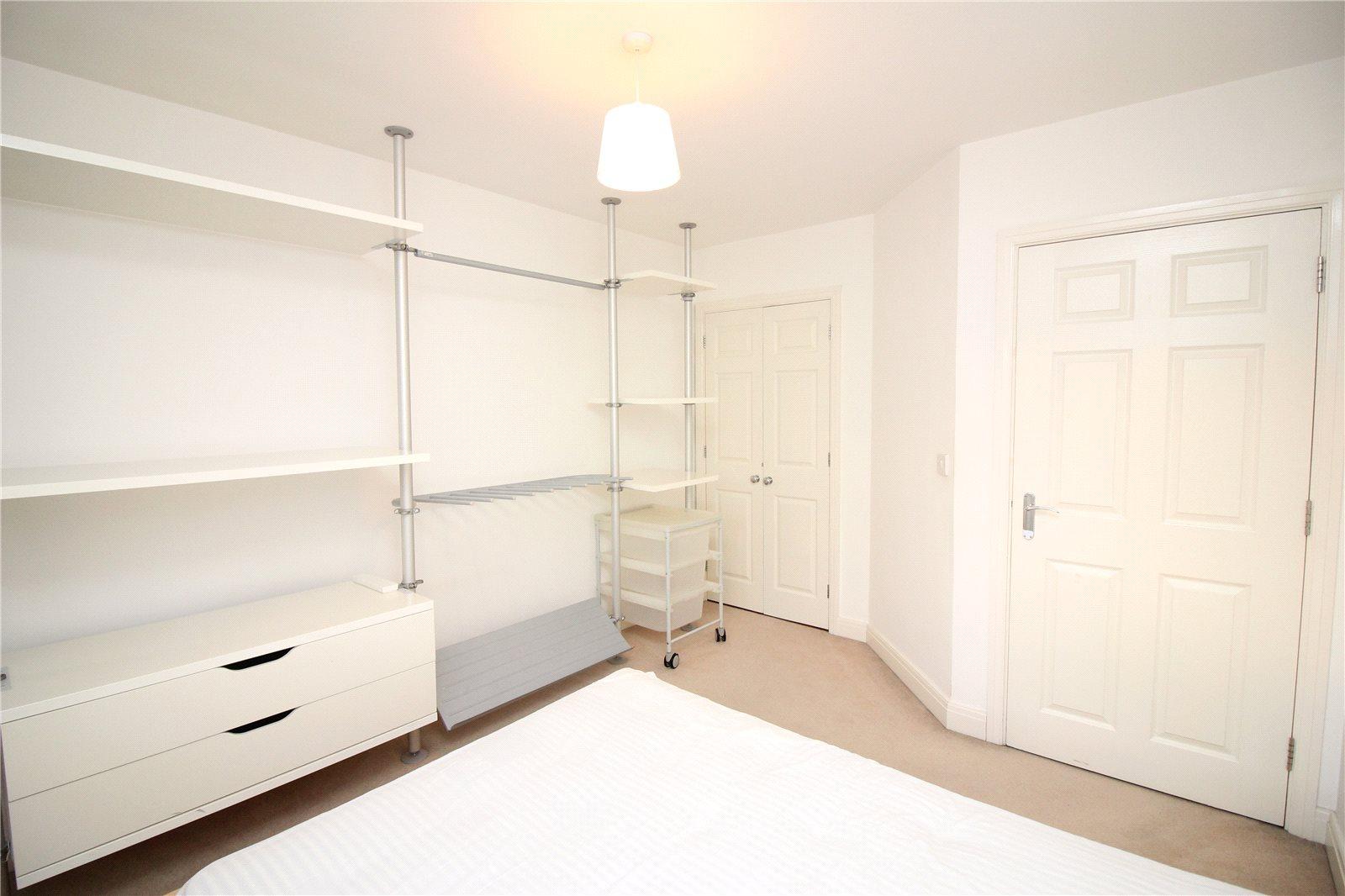 2 bedroom Apartment to rent - Martyn Gerrard