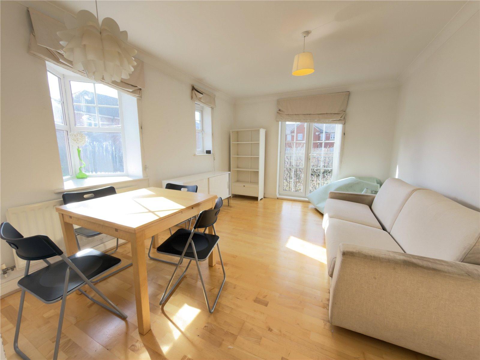 2 bedroom Apartment to rent - Martyn Gerrard