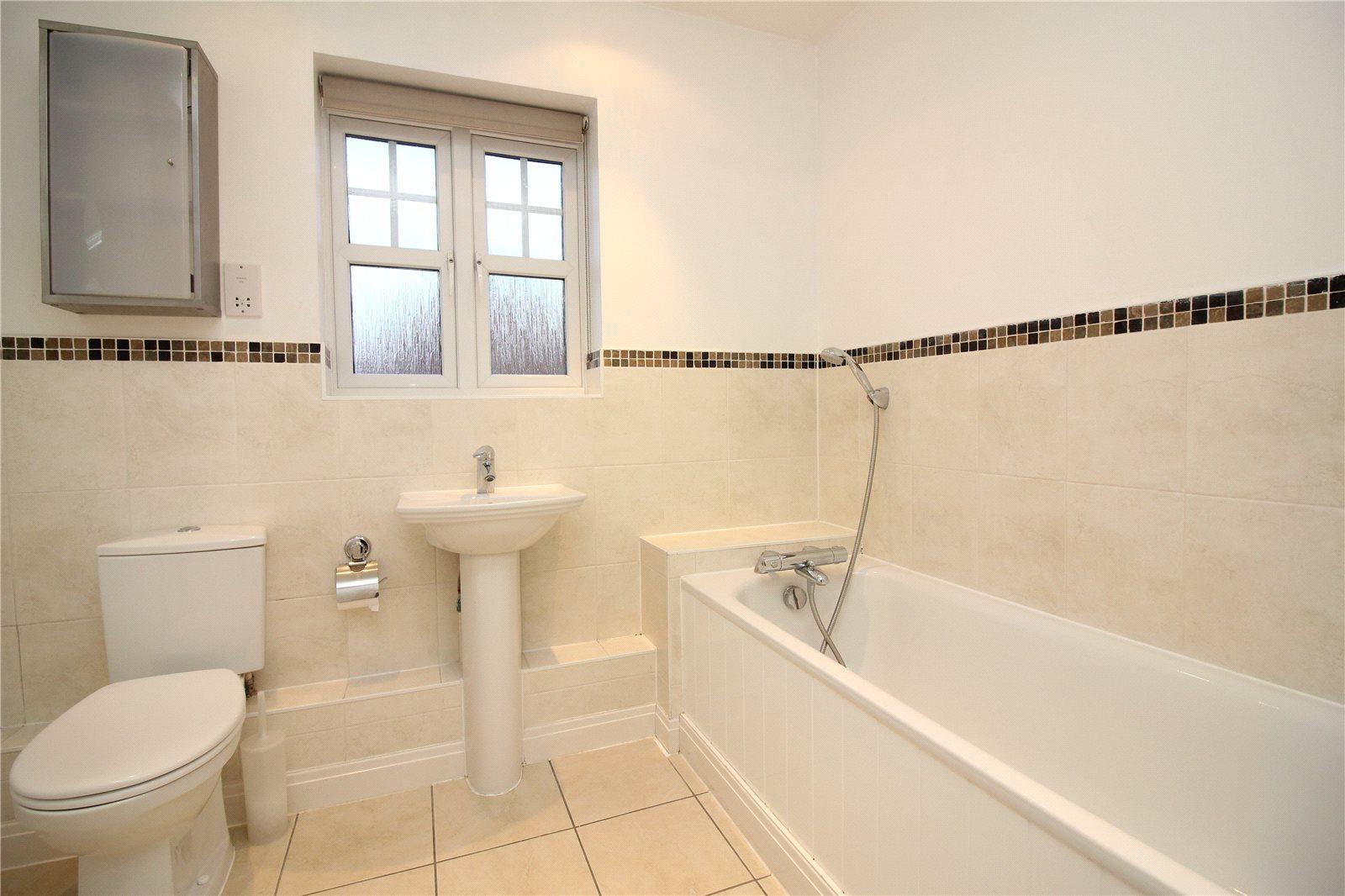 2 bedroom Apartment to rent - Martyn Gerrard