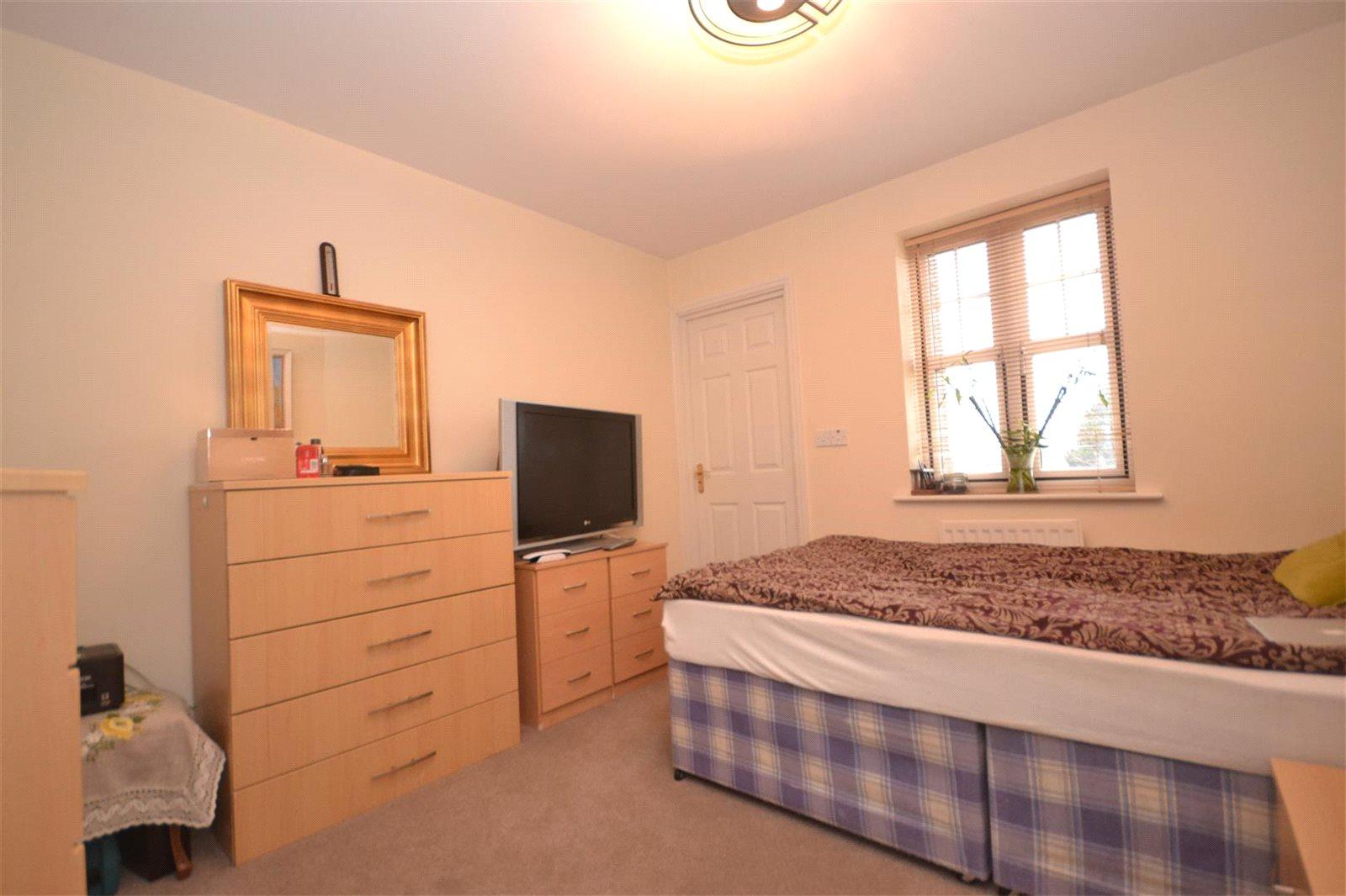 2 bedroom Apartment to rent - Martyn Gerrard