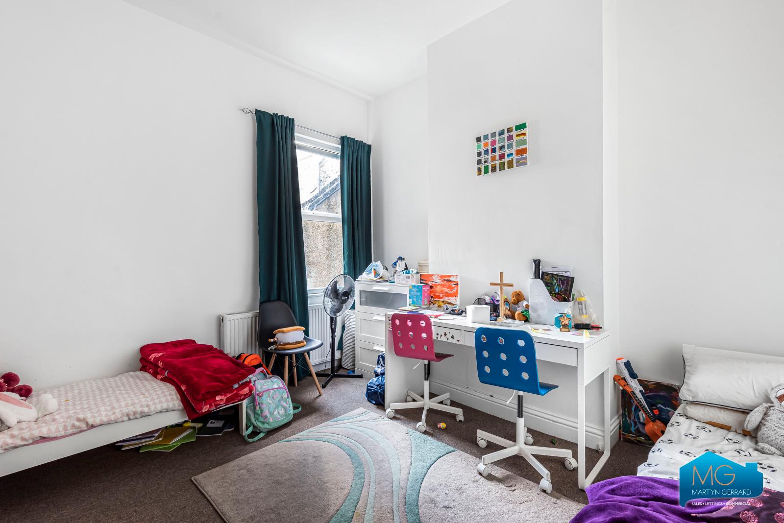 2 bedroom Ground Floor Flat to rent - Martyn Gerrard
