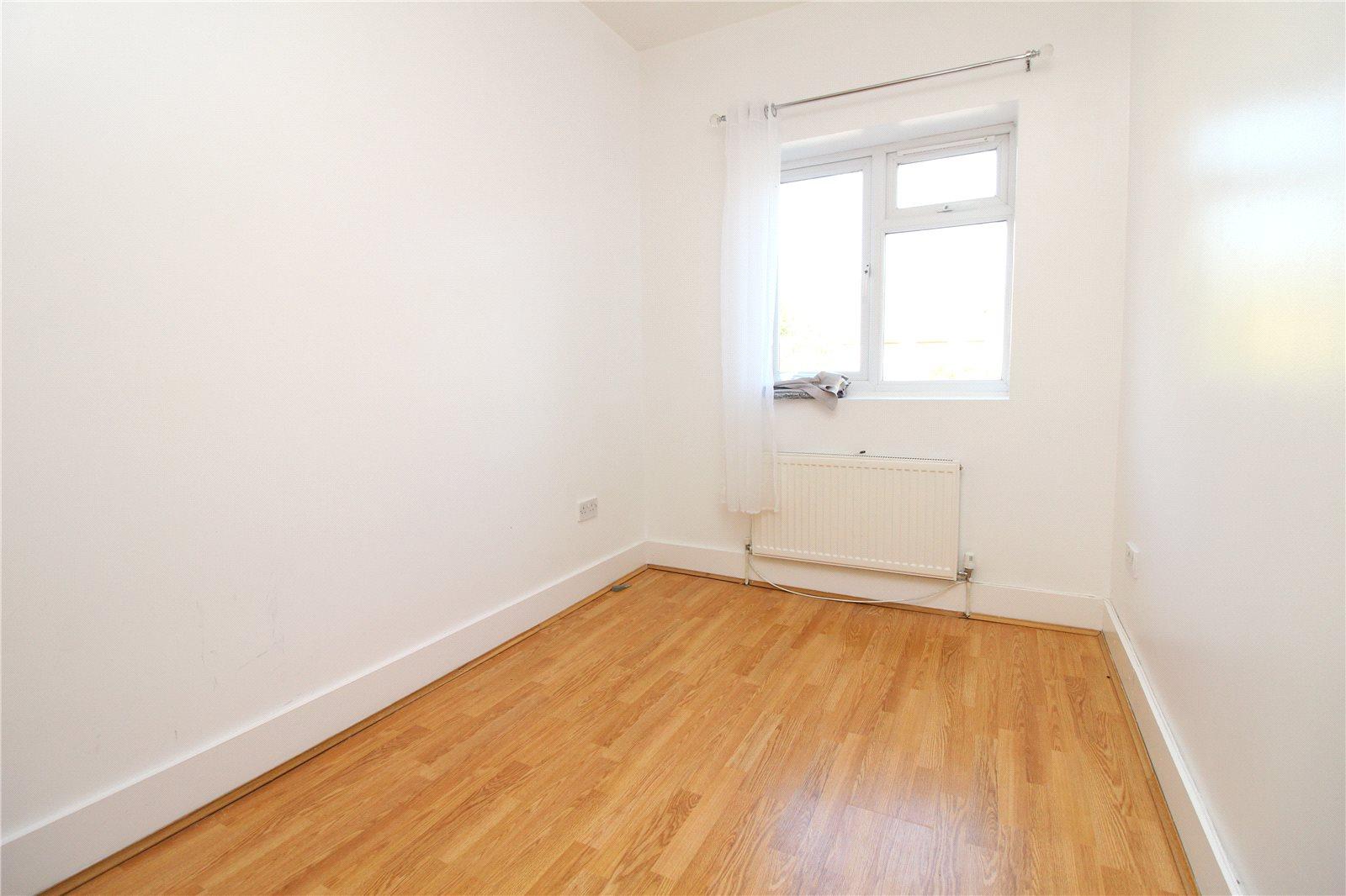 2 bedroom Apartment to rent - Martyn Gerrard