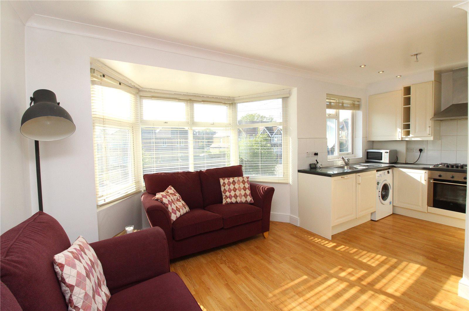 2 bedroom Apartment to rent - Martyn Gerrard