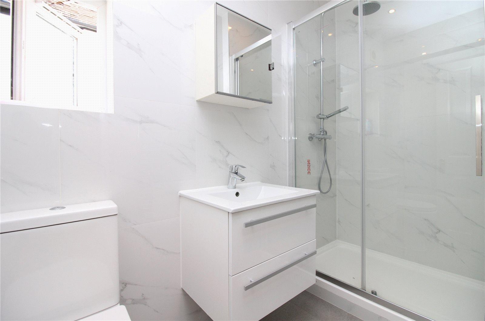 2 bedroom Apartment to rent - Martyn Gerrard