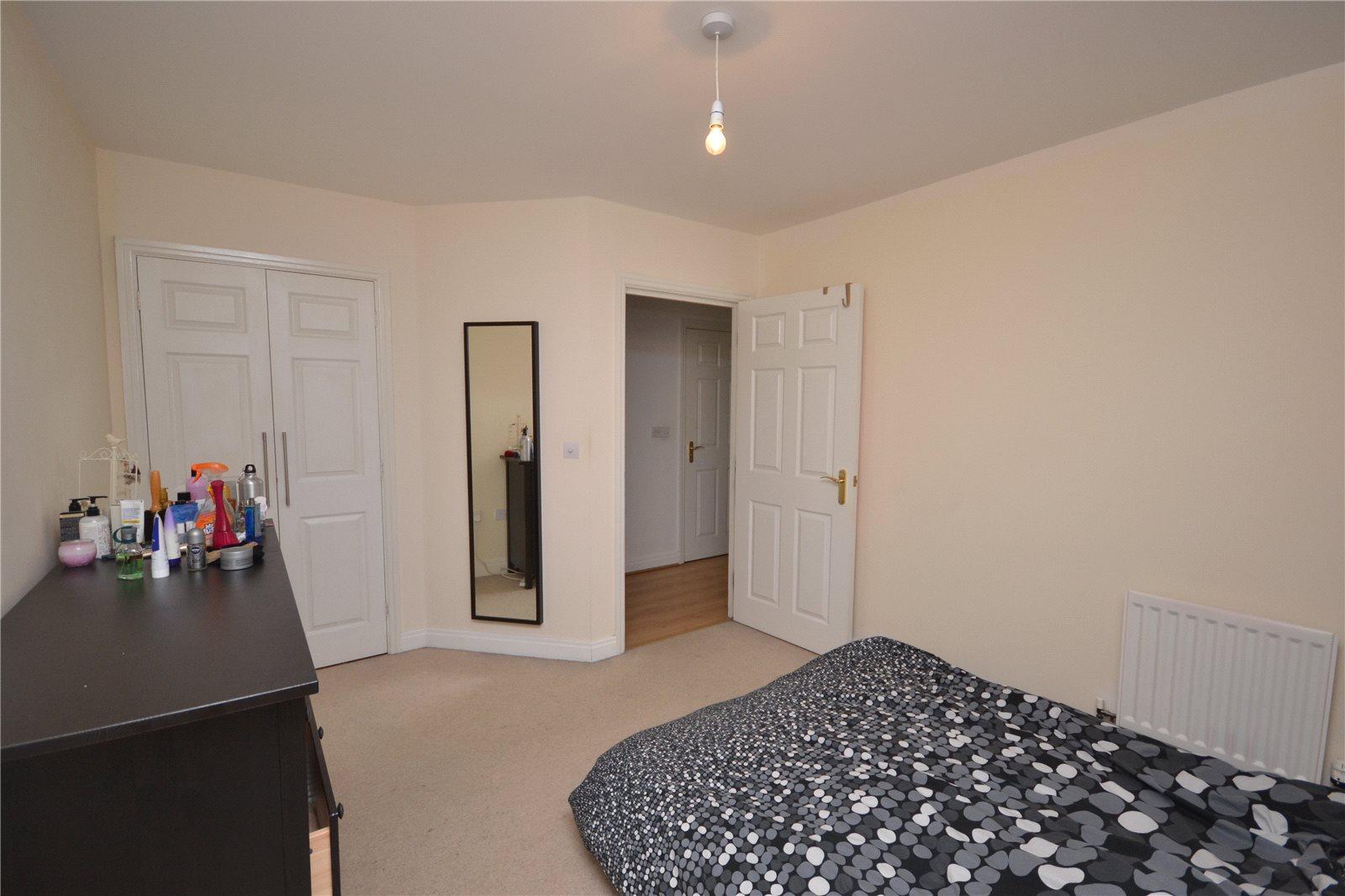 2 bedroom Apartment to rent - Martyn Gerrard