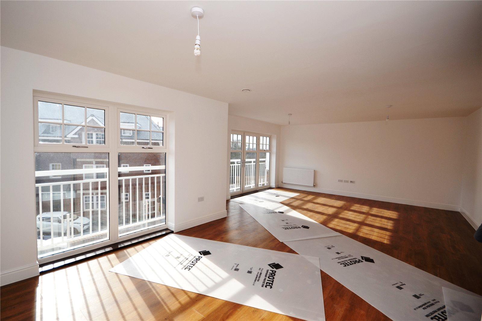 2 bedroom Apartment to rent - Martyn Gerrard