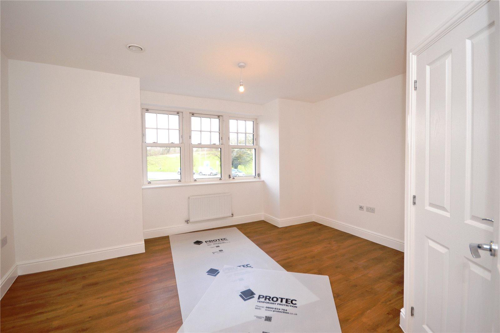 2 bedroom Apartment to rent - Martyn Gerrard