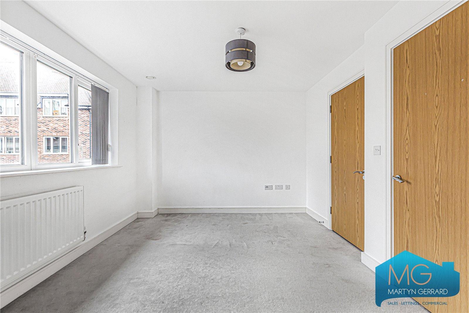 3 bedroom End of Terrace House to rent - Martyn Gerrard