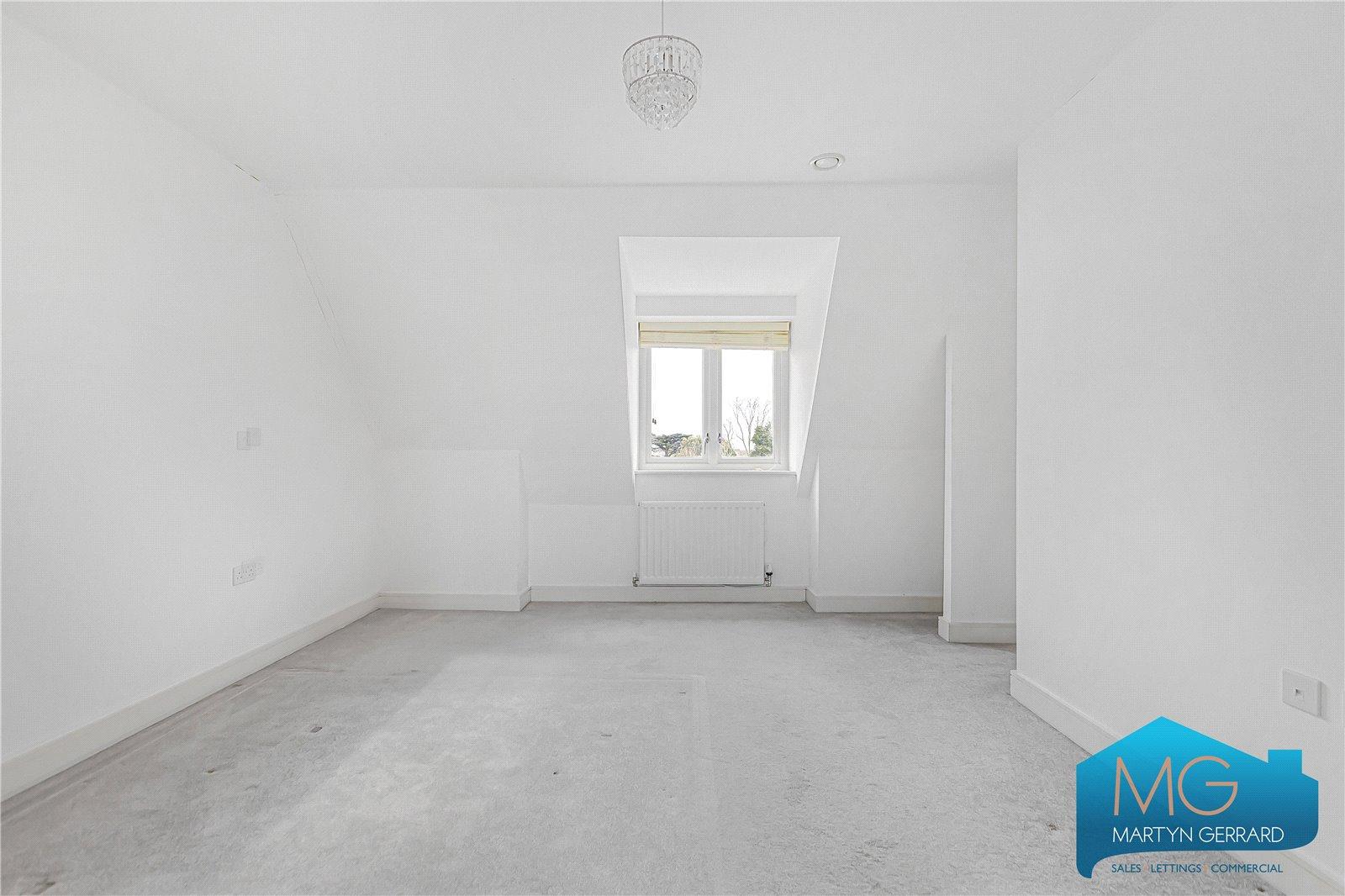 3 bedroom End of Terrace House to rent - Martyn Gerrard