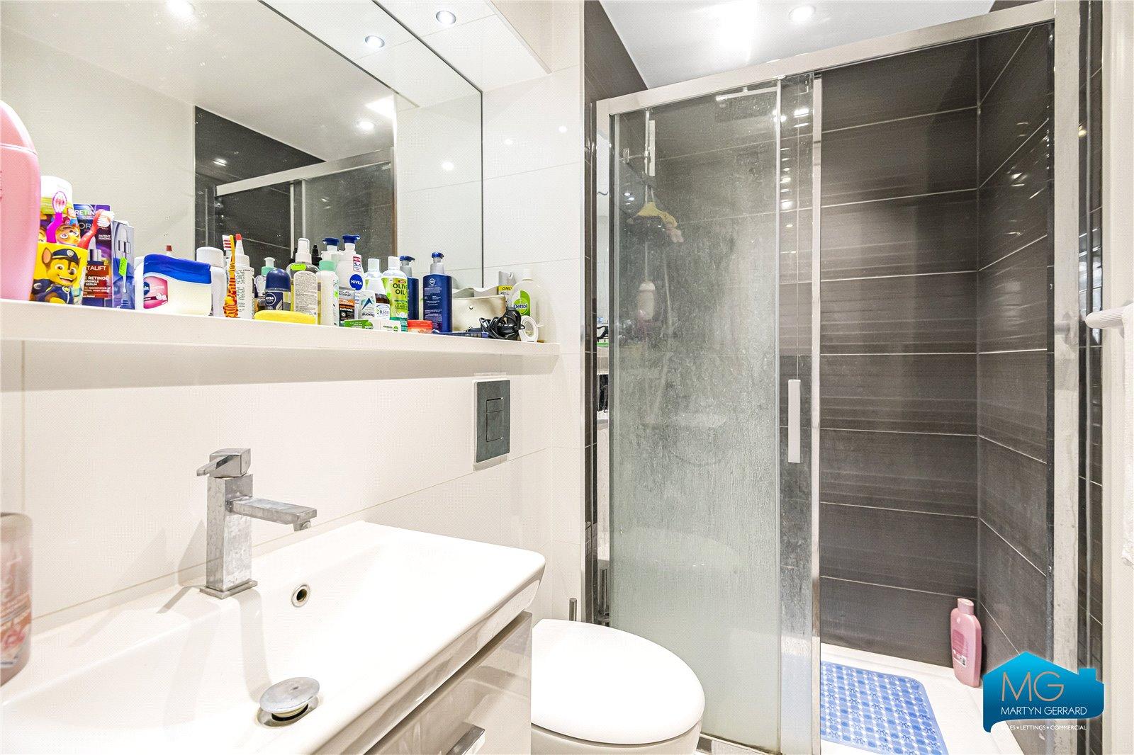 2 bedroom Apartment to rent - Martyn Gerrard