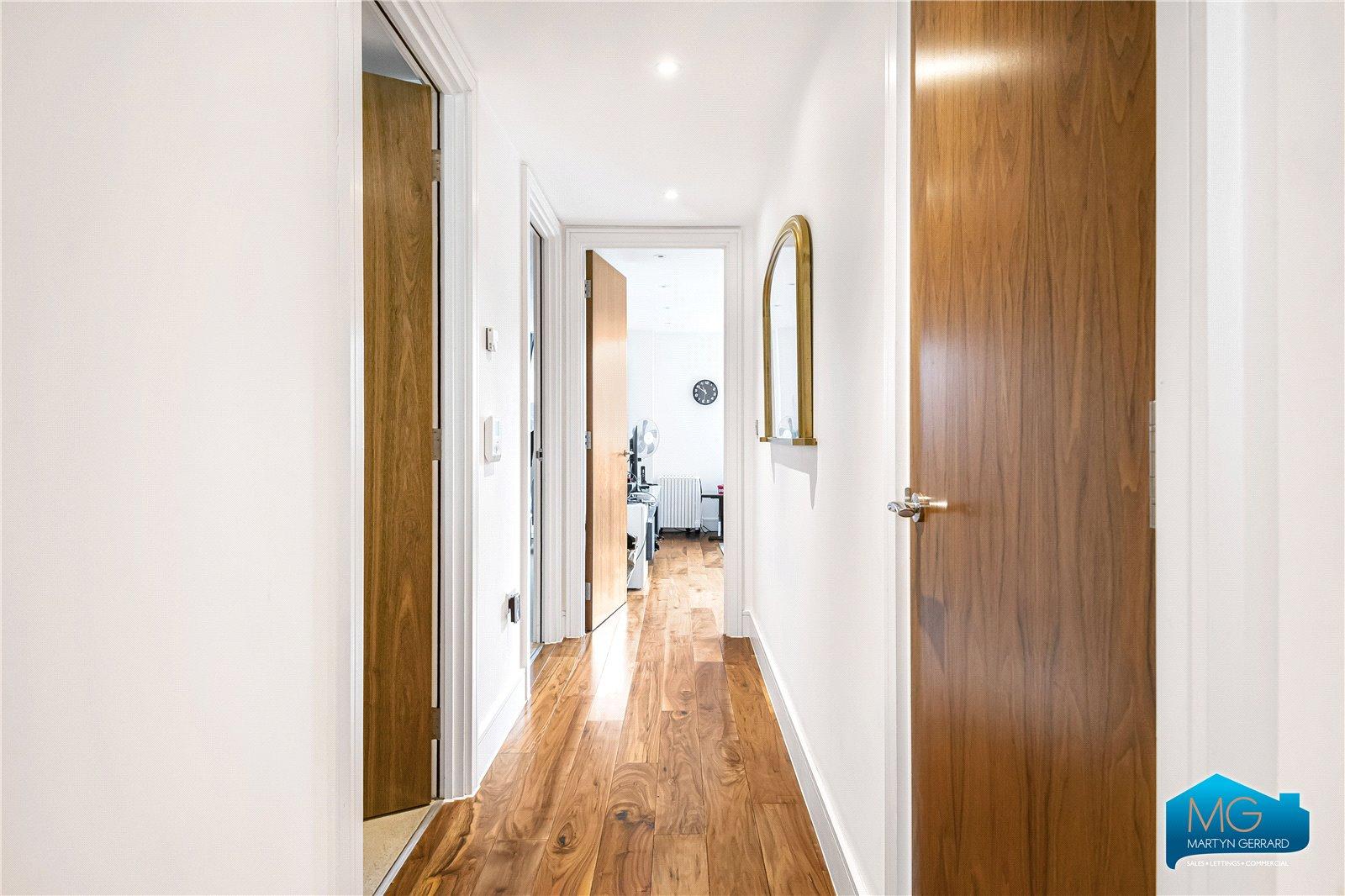 2 bedroom Apartment to rent - Martyn Gerrard