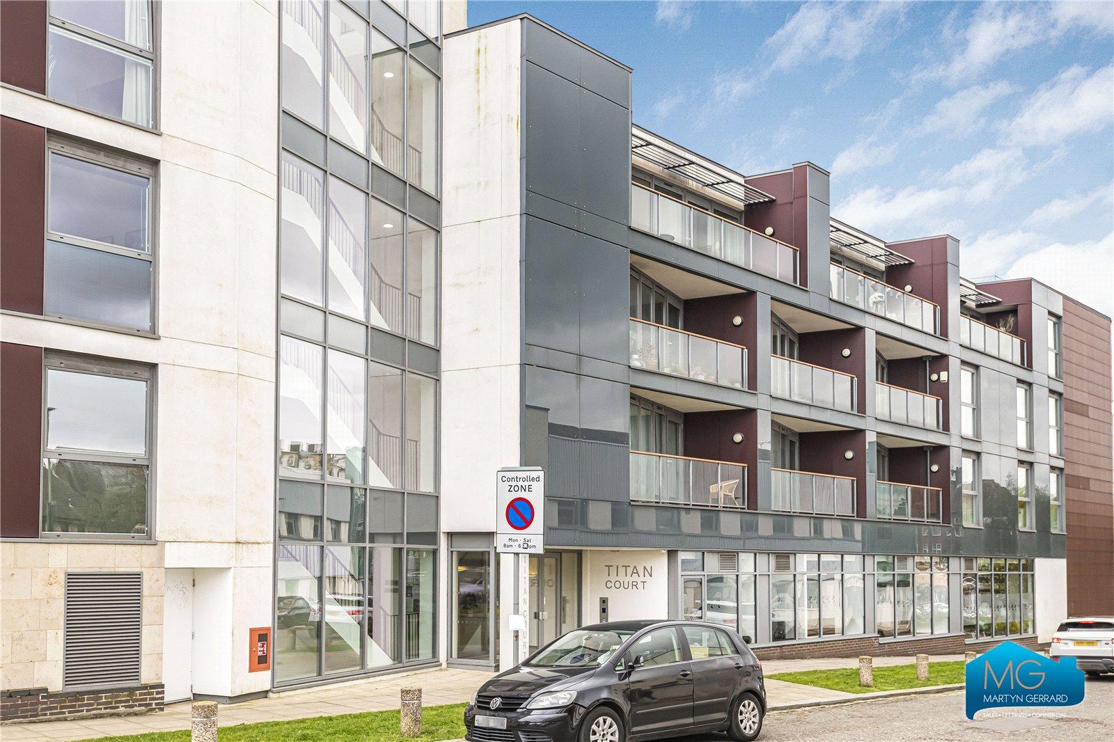 2 bedroom Apartment to rent - Martyn Gerrard