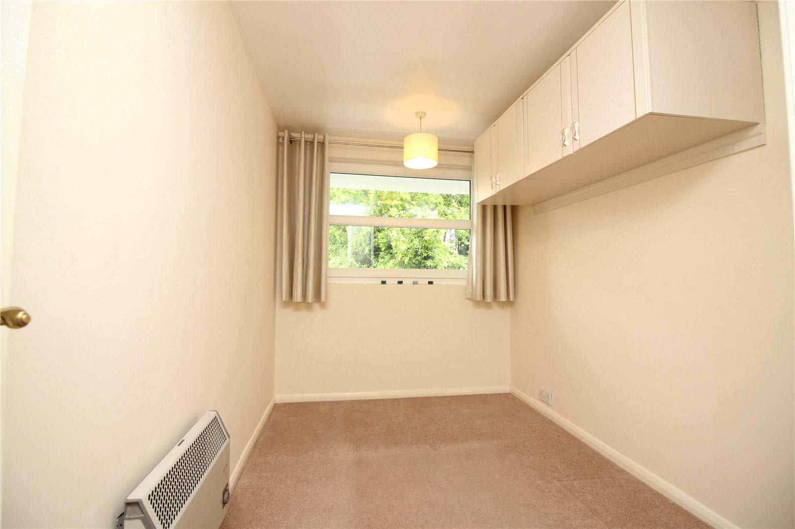 2 bedroom Apartment to rent - Martyn Gerrard