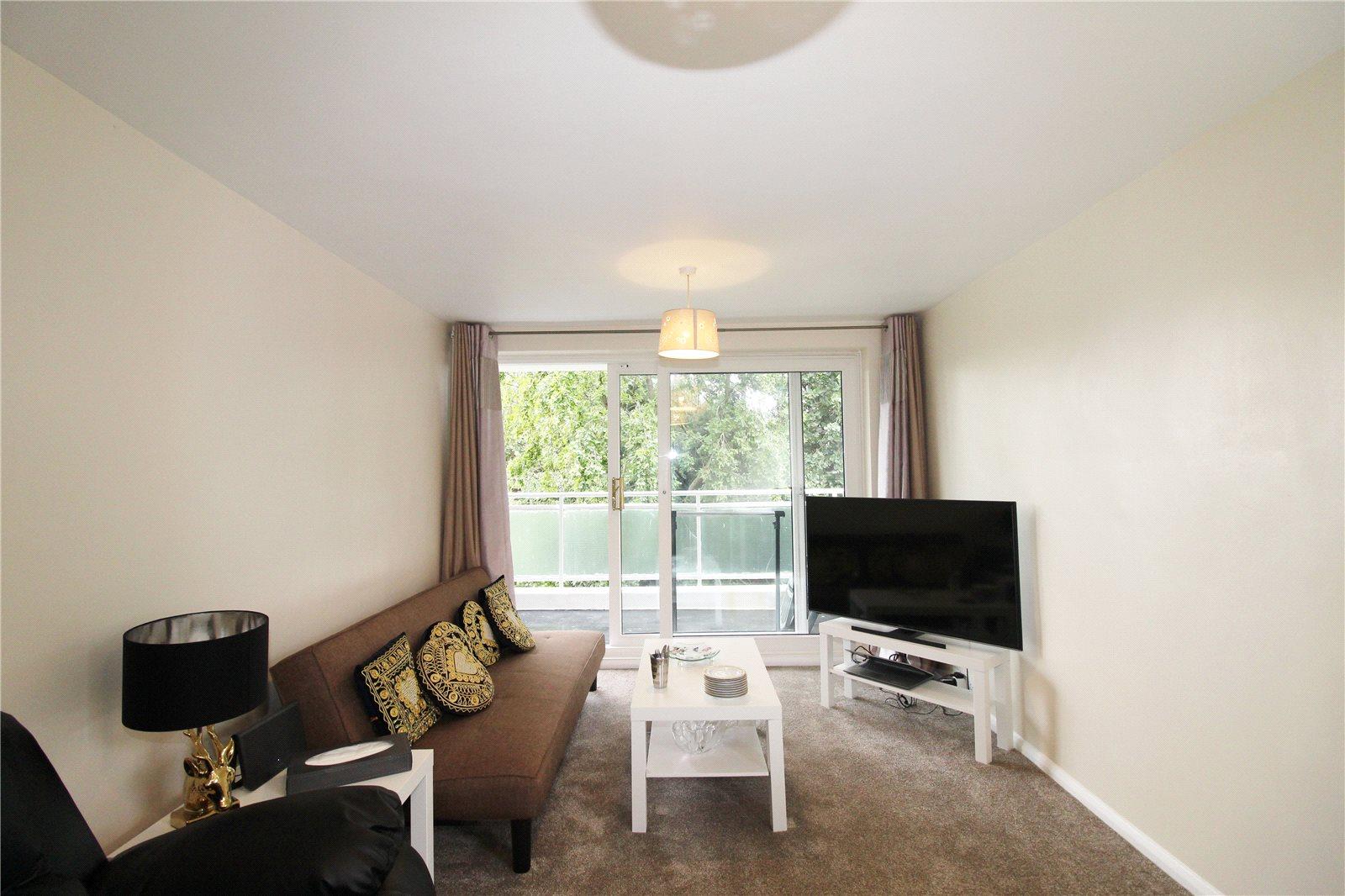2 bedroom Apartment to rent - Martyn Gerrard