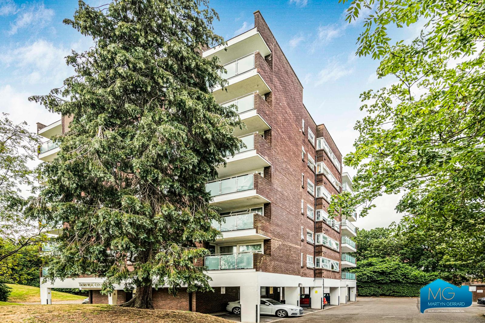 2 bedroom Apartment to rent - Martyn Gerrard