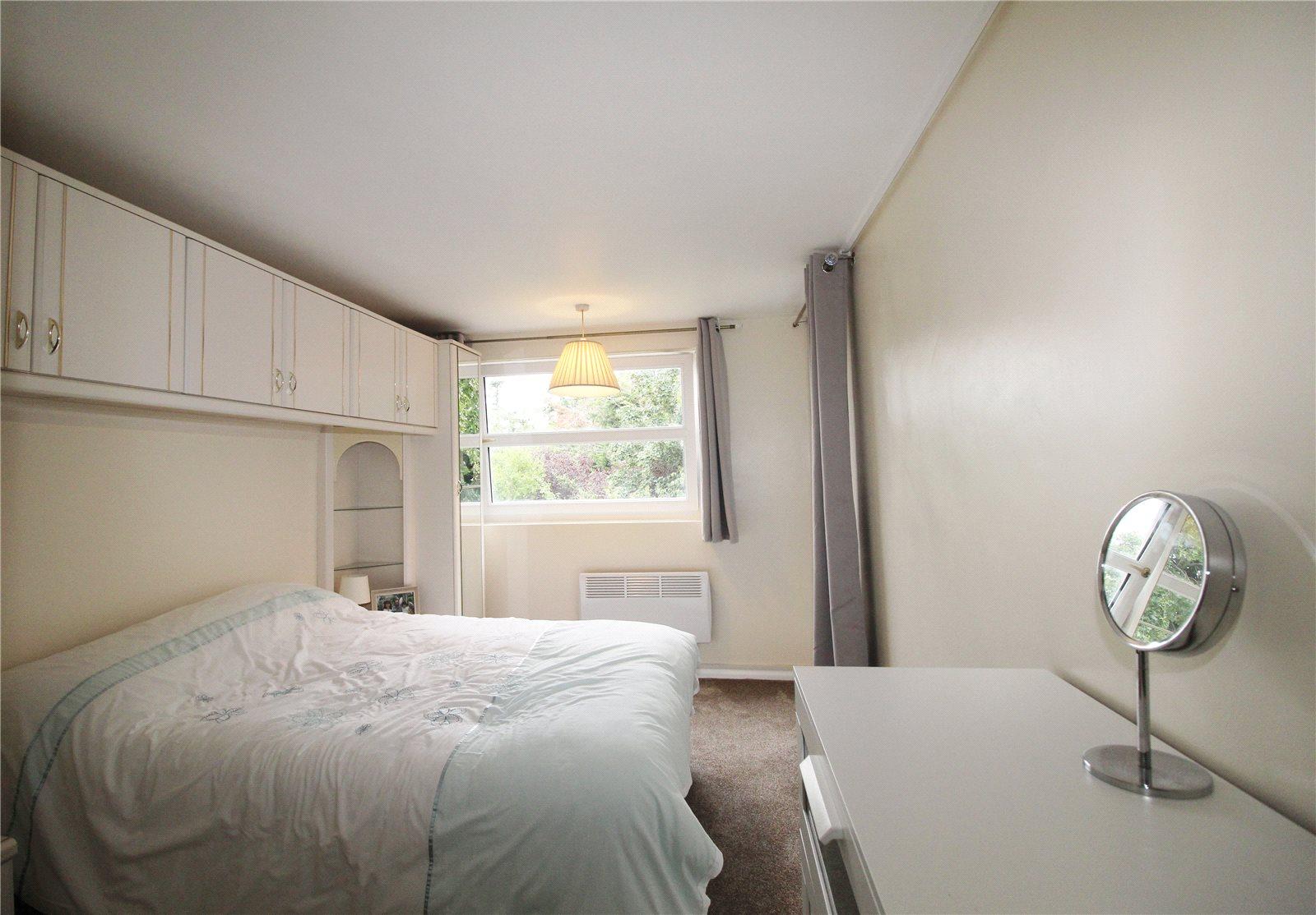 2 bedroom Apartment to rent - Martyn Gerrard